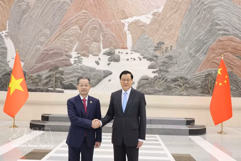 Viet Nam, China strengthen cooperation between courts, judicial agencies