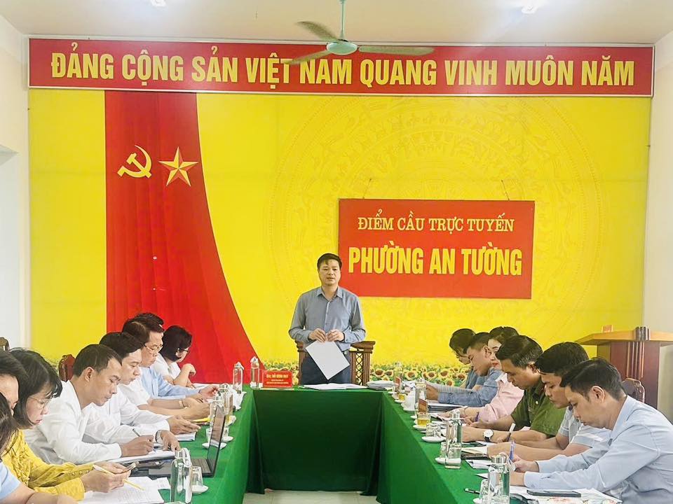 UBND PHƯỜNG AN TƯỜNG HỌP PHIÊN THƯỜNG KỲ THÁNG 10 NĂM 2025