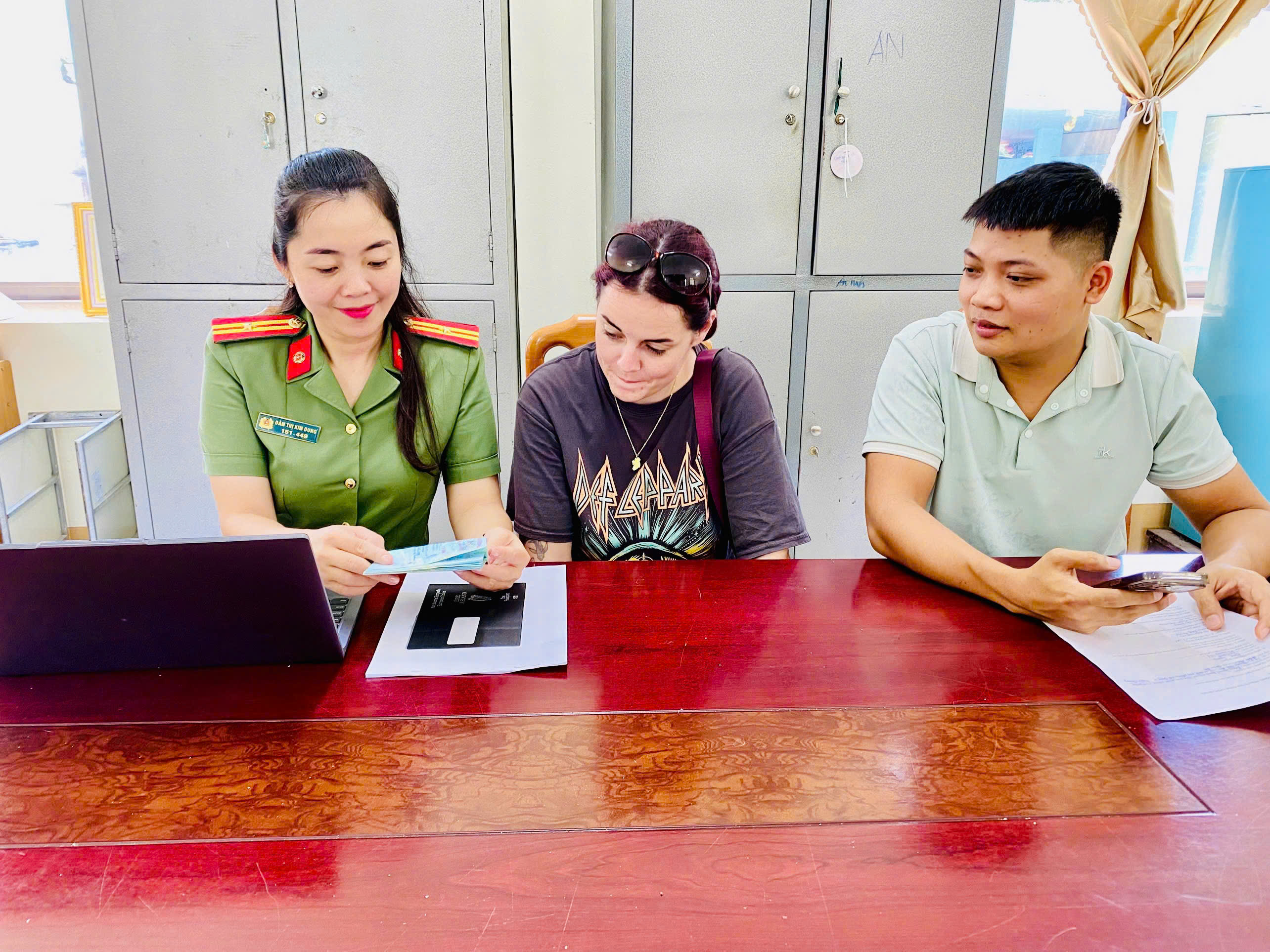 HƯỚNG DẪN KHAI BÁO TẠM TRÚ CHO NGƯỜI NƯỚC NGOÀI ĐÚNG QUY ĐỊNH, ĐỦ THÔNG TIN, KỊP THỜI