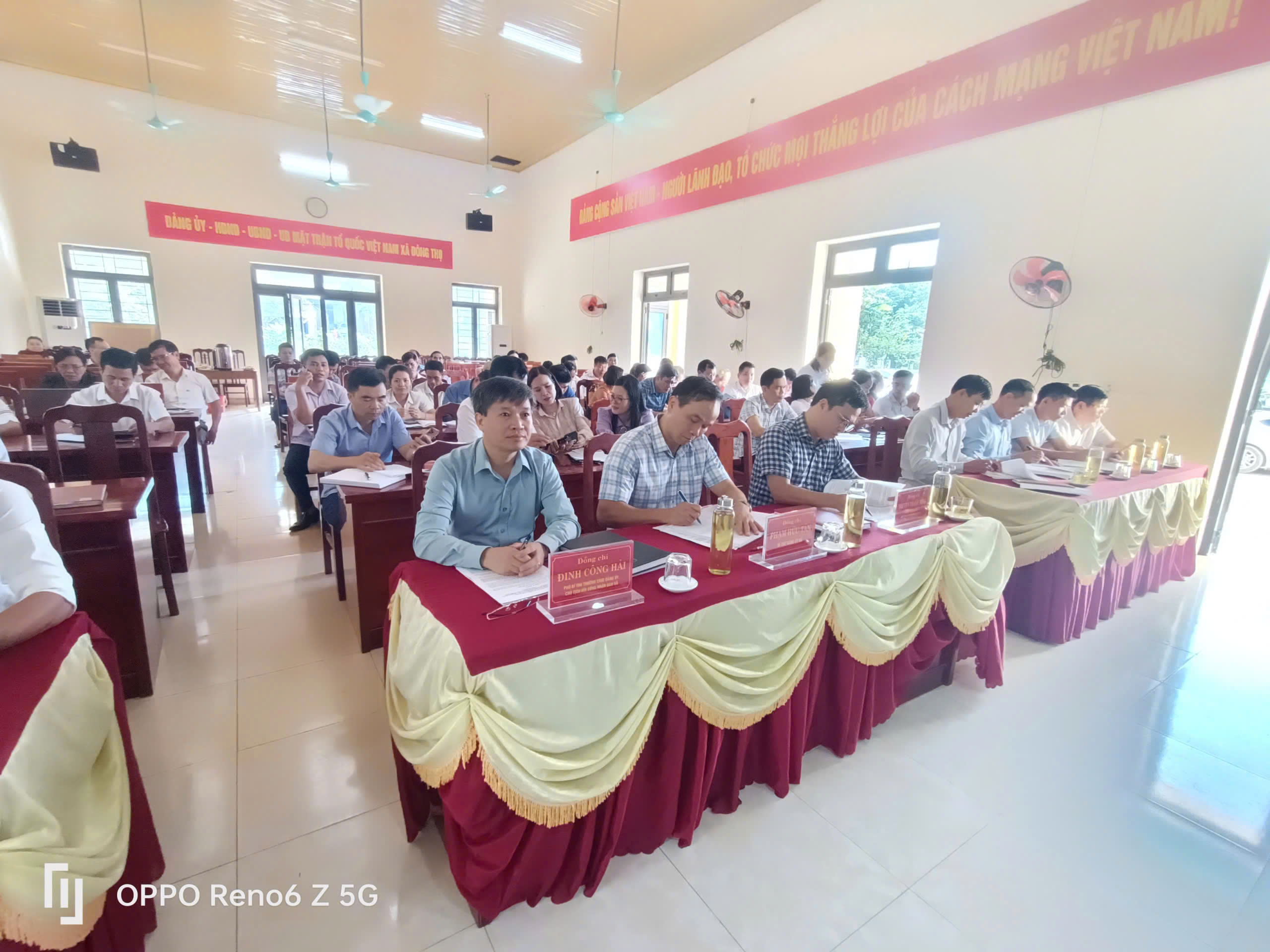 Hội nghị quán triệt Nghị quyết Đại hội đại biểu Đảng bộ xã và các Chỉ thị, Nghị quyết của Trung ương