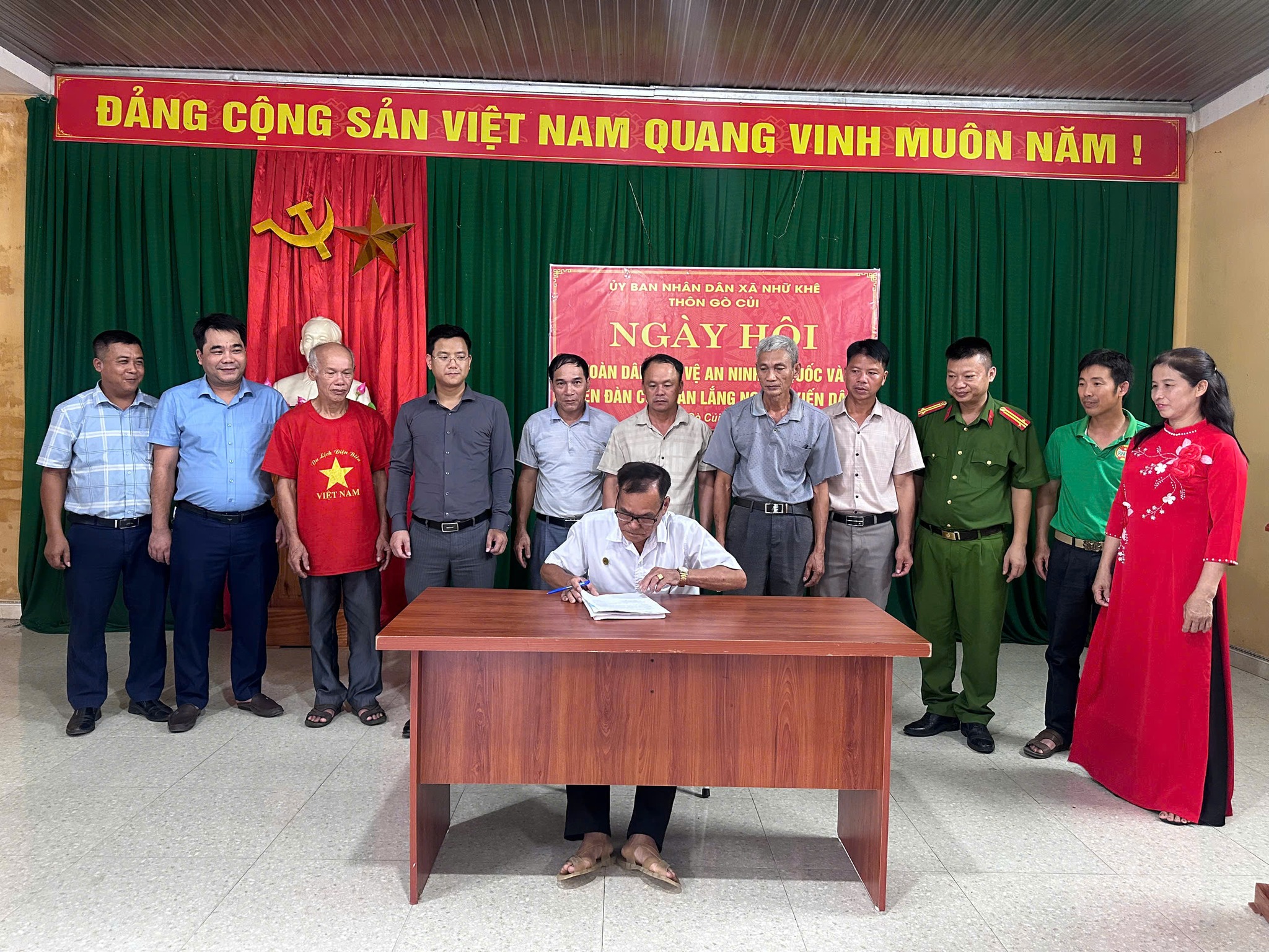 SÔI NỔI NGÀY HỘI “TOÀN DÂN BẢO VỆ AN NINH TỔ QUỐC” NĂM 2025 
