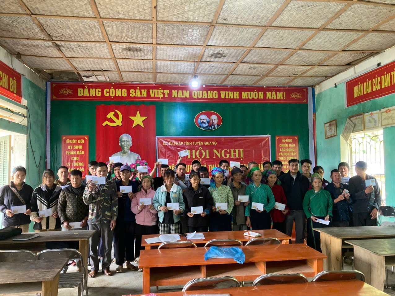 Sở Tư pháp tổ chức tuyên truyền pháp luật lưu động và thi tìm hiểu pháp luật tại xã Tân Tiến