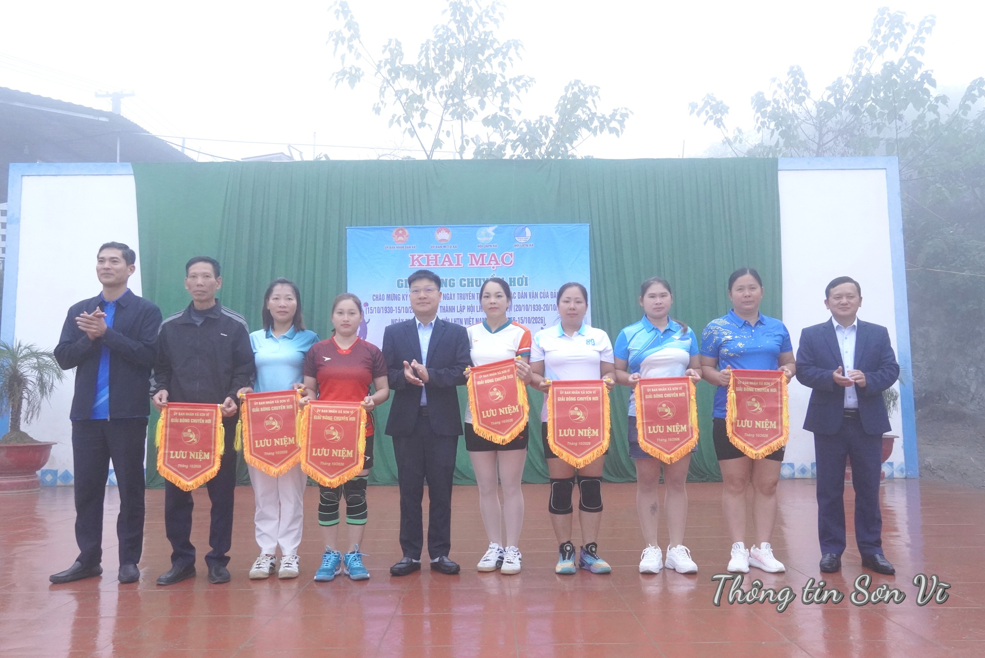 Xã Sơn Vĩ tổ chức Giải bóng chuyền hơi chào mừng các ngày lễ lớn
