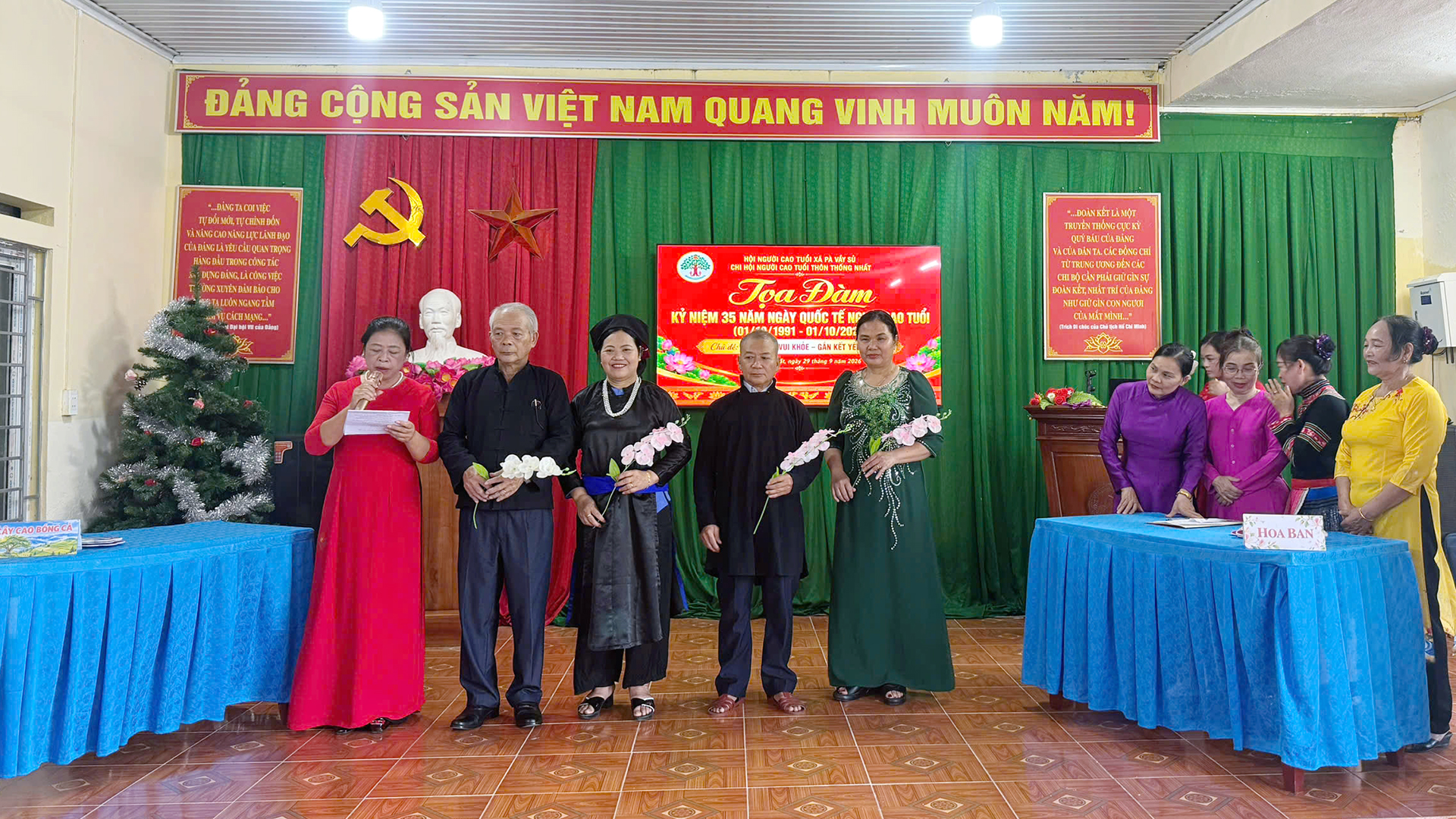 tọa đ&agrave;m người cao tuổi (2).jpg