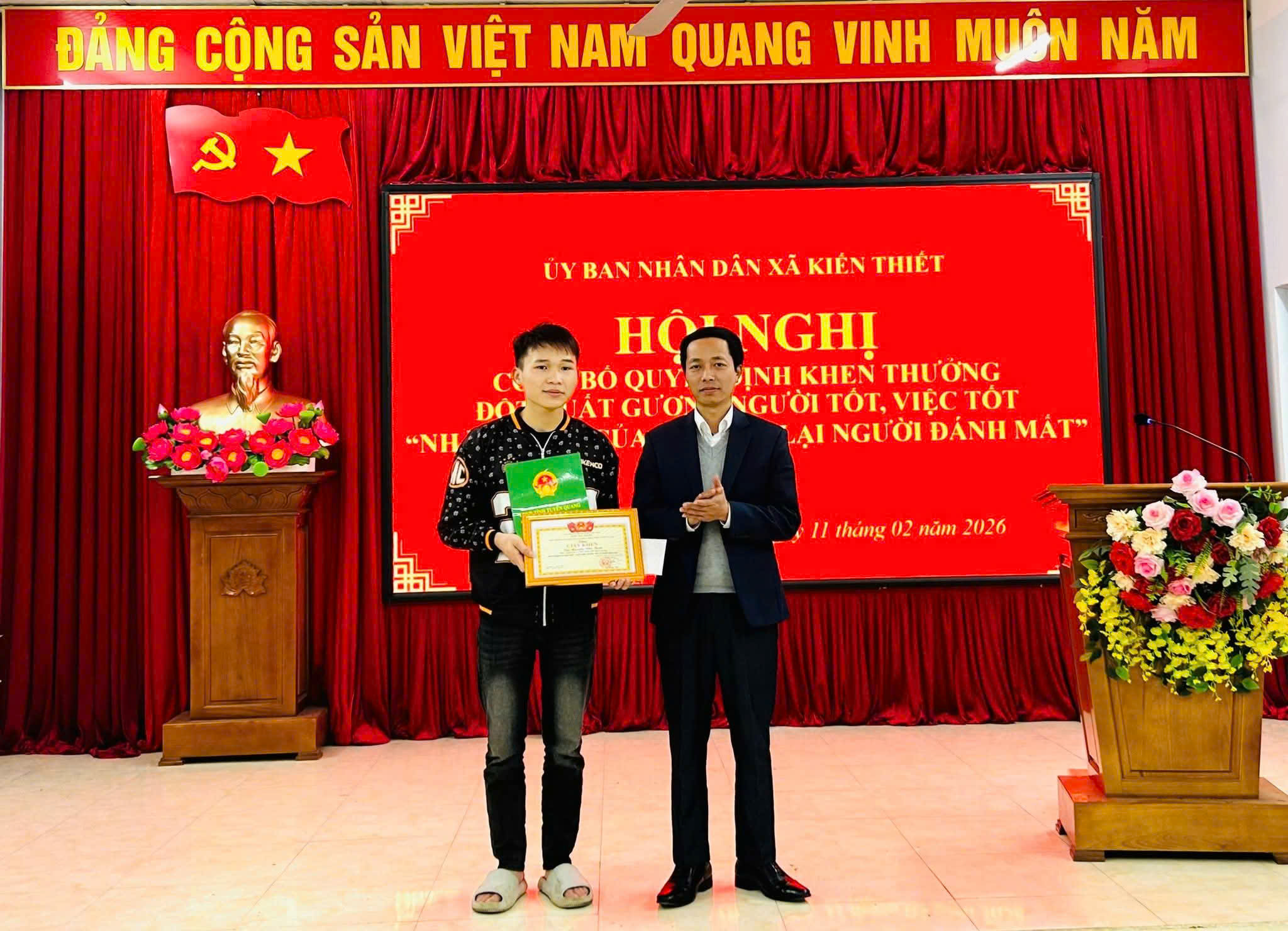 GƯƠNG NGƯỜI TỐT, VIỆC TỐT: NHẶT ĐƯỢC CỦA RƠI, TRẢ LẠI NGƯỜI ĐÁNH MẤT