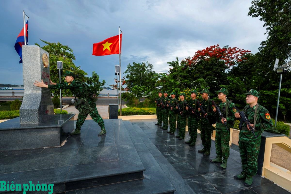 Vững vàng nơi cửa ngõ sông Tiền