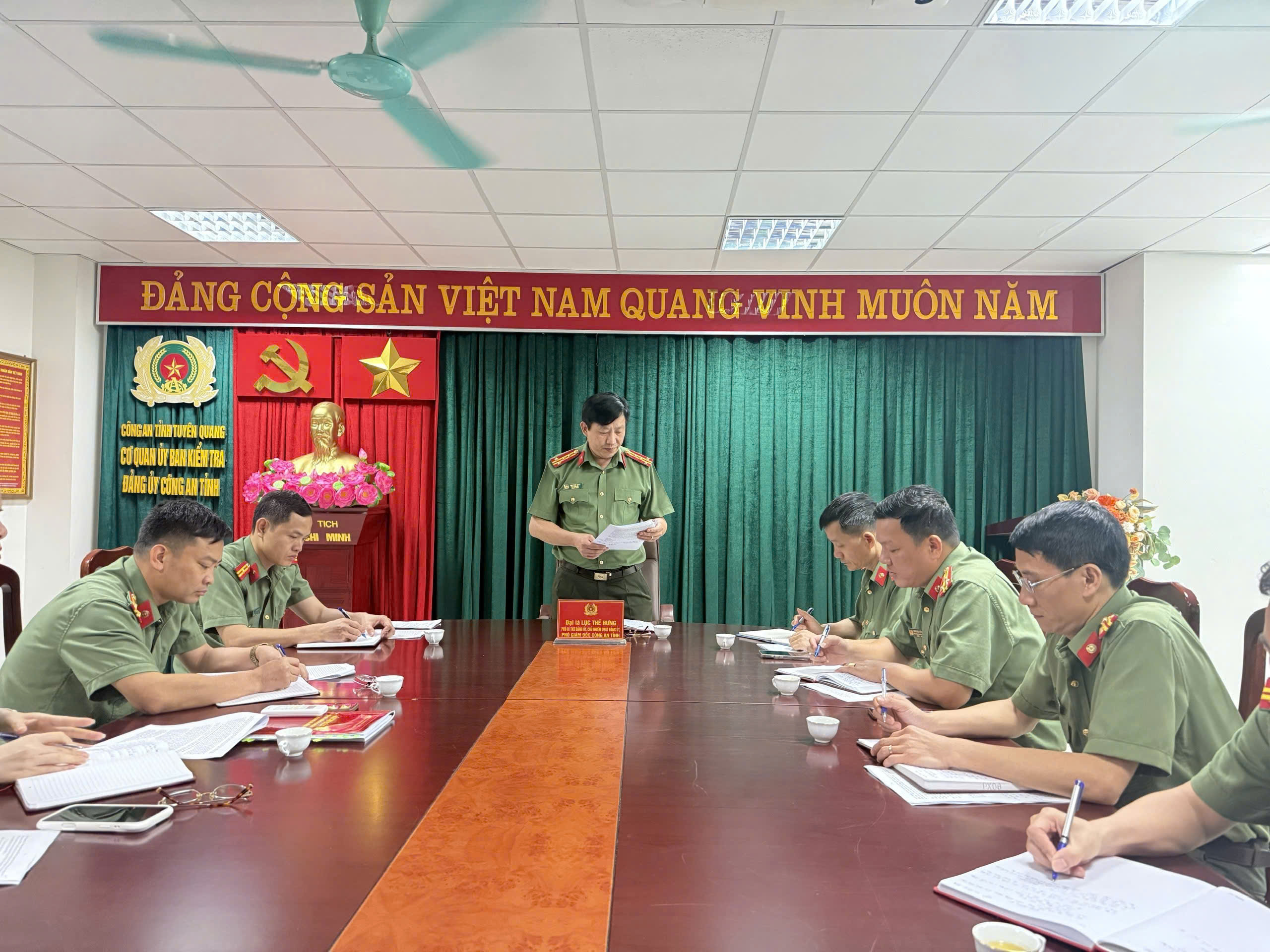 “PHÒNG NGỪA TỪ SỚM, TỪ XA” BƯỚC ĐỘT PHÁ TRONG CÔNG TÁC KIỂM TRA, GIÁM SÁT CỦA ĐẢNG UỶ CÔNG AN TỈNH