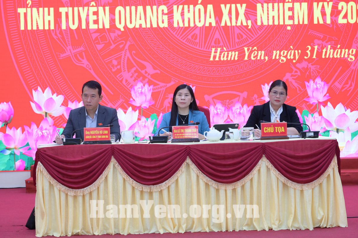 Đồng chí Lê Thị Thanh Trà tiếp xúc cử tri xã Hàm Yên