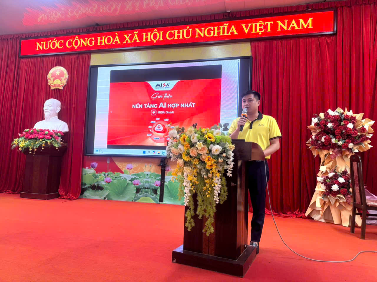 UBND XÃ PHÚ LINH TỔ CHỨC TẬP HUẤN KỸ NĂNG VỀ CÔNG NGHỆ THÔNG TIN, ỨNG DỤNG TRÍ TUỆ NHÂN TẠO (MISA ONEAI) CHO CÁN BỘ, CÔNG CHỨC, VIÊN CHỨC VÀ NGƯỜI LAO ĐỘNG