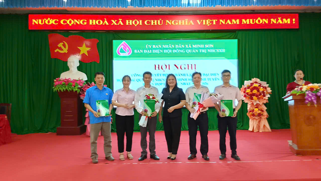HỘI NGHỊ CÔNG BỐ QUYẾT ĐỊNH THÀNH LẬP BAN ĐẠI DIỆN NHCSXH XÃ MINH SƠN.