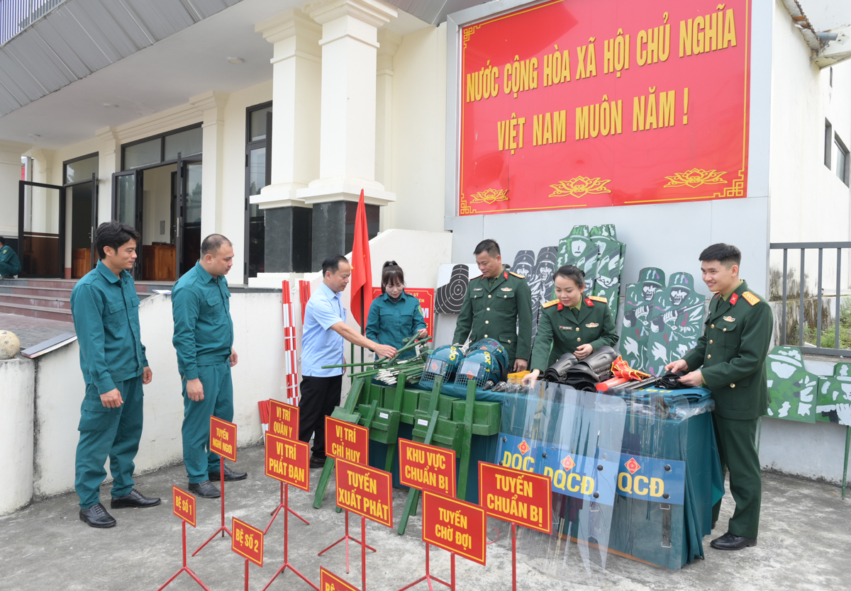 Hàm Yên quán triệt nhiệm vụ huấn luyện chiến đấu năm 2026 và phát động đợt thi đua cao điểm