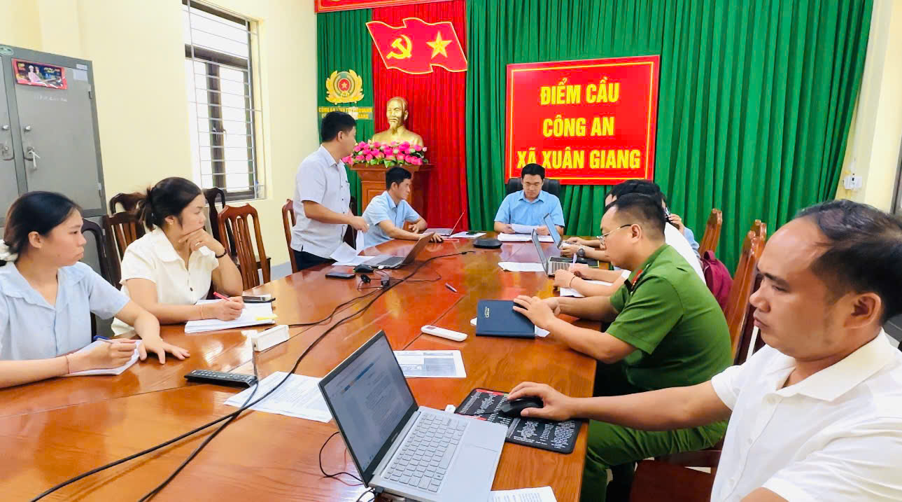 XUÂN GIANG TỔ CHỨC ĐÁNH GIÁ TIẾN ĐỘ TRIỂN KHAI CÔNG TÁC ĐO ĐẠC, LẬP BẢN ĐỒ ĐỊA CHÍNH, HOÀN THIỆN CƠ SỞ DỮ LIỆU ĐẤT ĐAI 