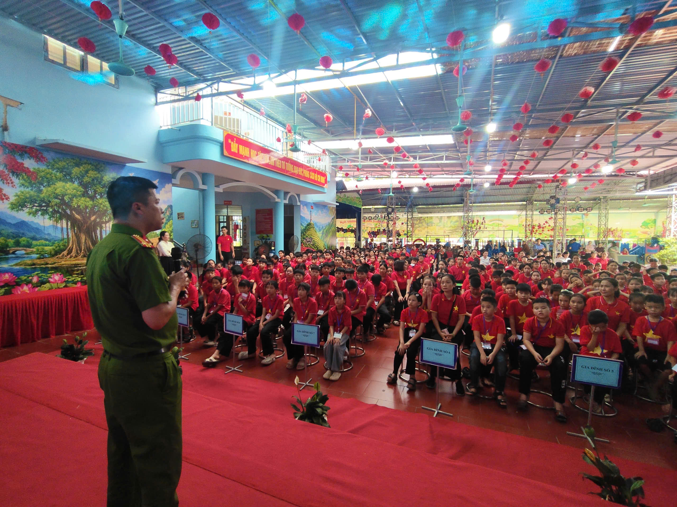 Khai mạc trại hè8 c an.jpg