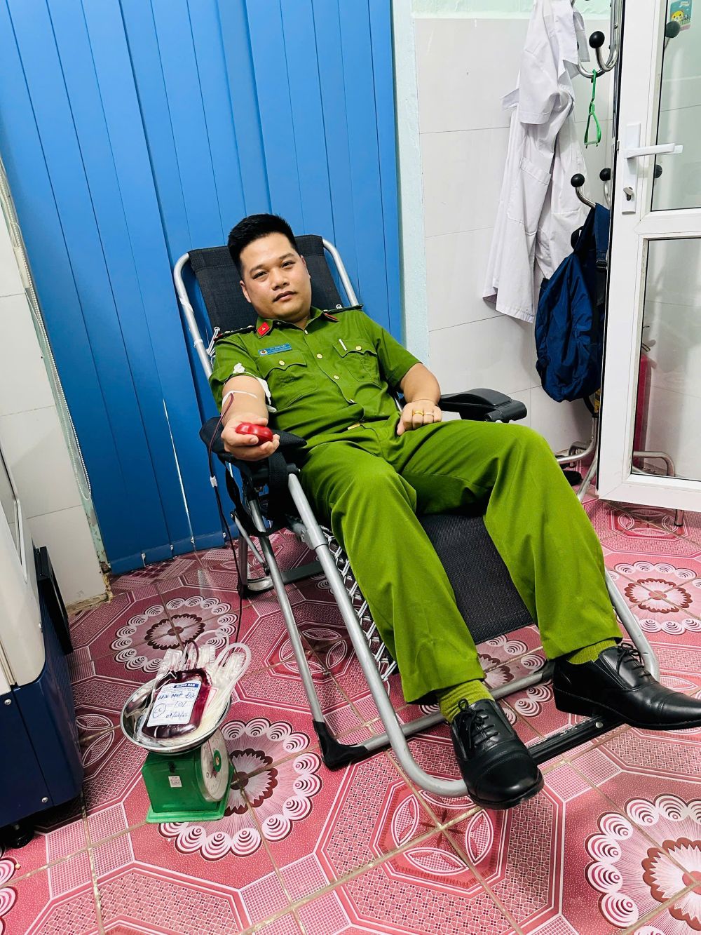 ng&acirc;n 4.jpg