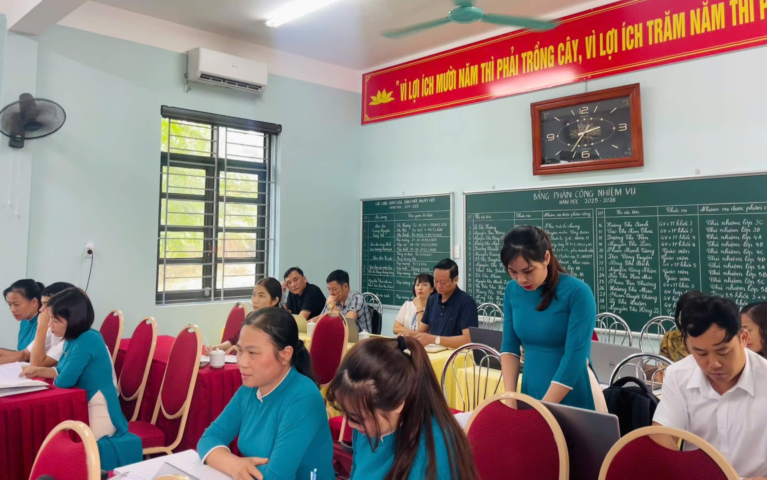 Sinh hoạt 3.jpg