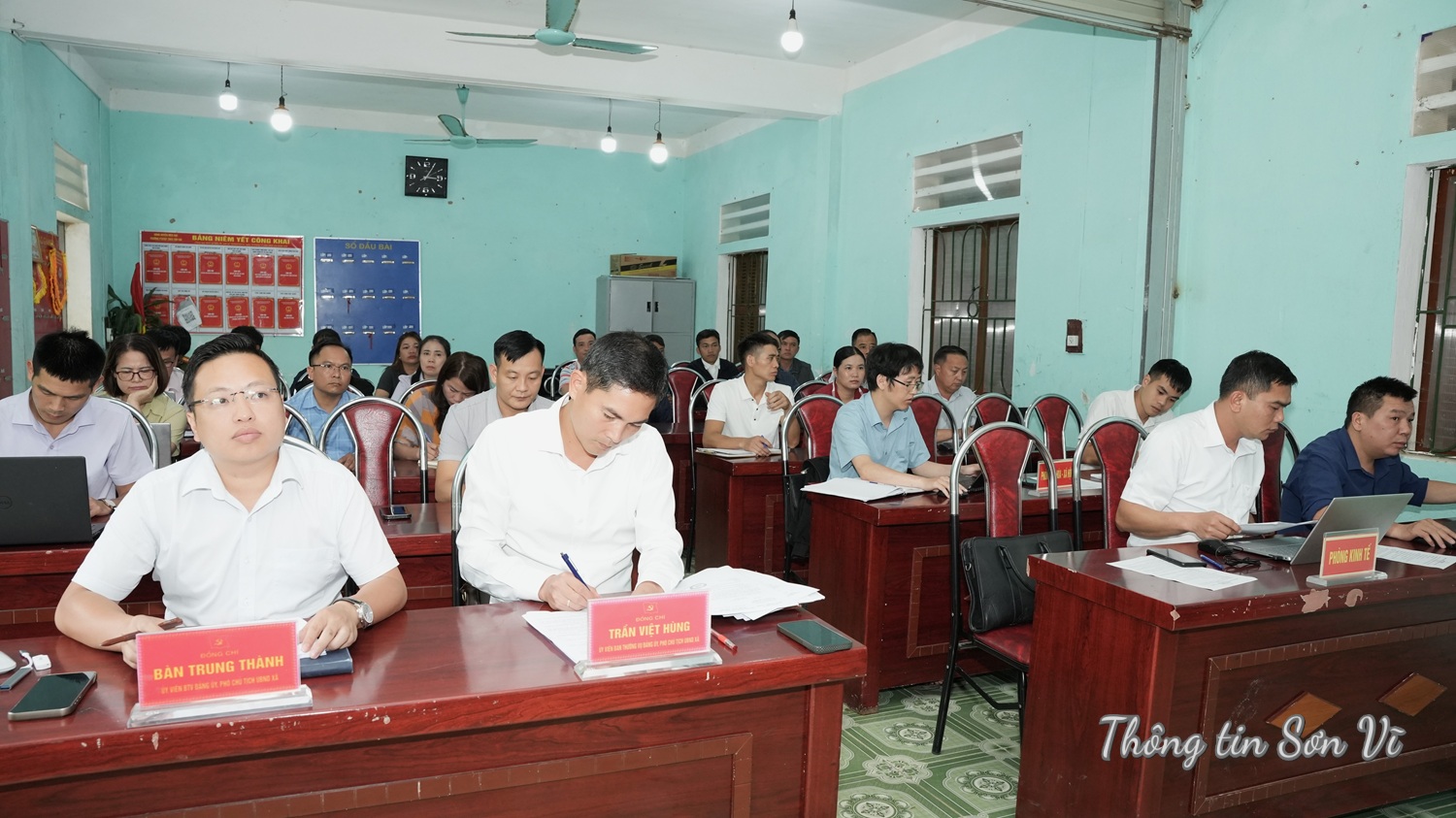 UBND xã Sơn Vĩ họp thường kỳ tháng 7