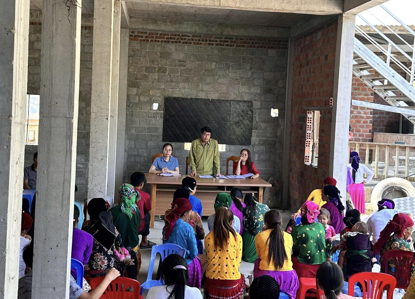 TỔ ĐẠI BIỂU SỐ 06 HĐND XÃ YÊN MINH TIẾP XÚC CỬ TRI SAU KỲ HỌP THỨ NHẤT HĐND XÃ KHÓA II, NHIỆM KỲ 2026–2031