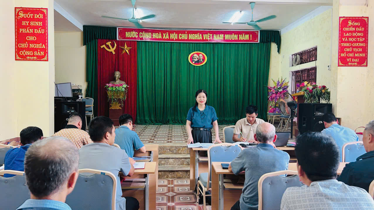 Lãnh đạo xã Kiên Đài dự sinh hoạt chi bộ tại các thôn trên địa bàn