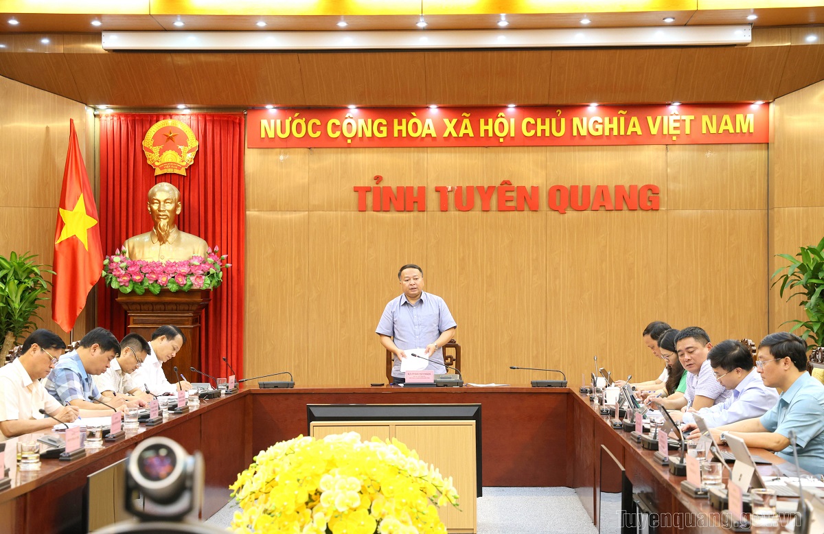 UBND tỉnh họp tháo gỡ khó khăn, vướng mắc về các dự án chào mừng Đại hội Đảng