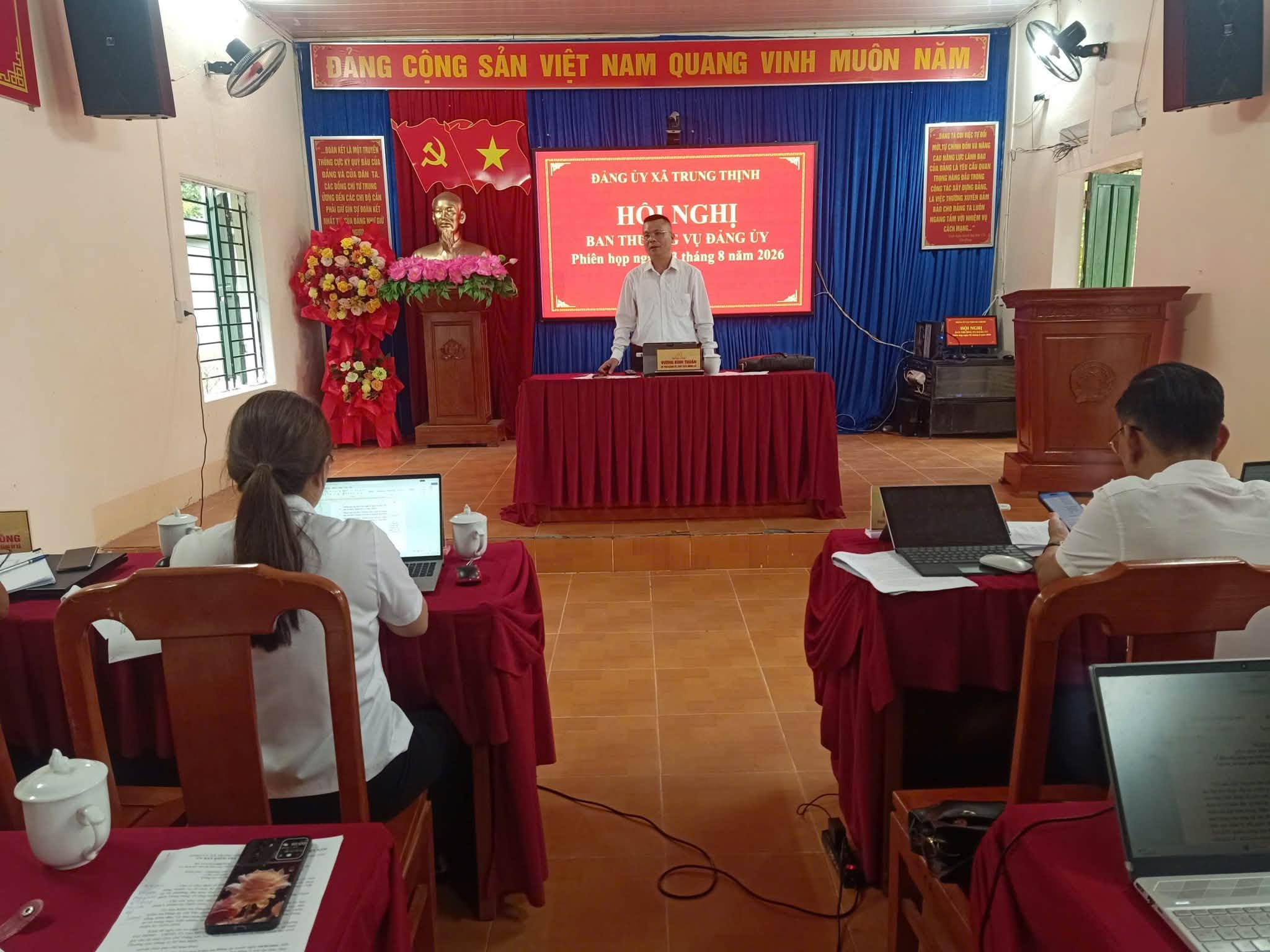 HỘI NGHỊ BAN THƯỜNG VỤ ĐẢNG ỦY XÃ TRUNG THỊNH HỌP, QUYẾT NGHỊ CÁC NỘI DUNG TRỌNG TÂM VỀ GIÁO DỤC
