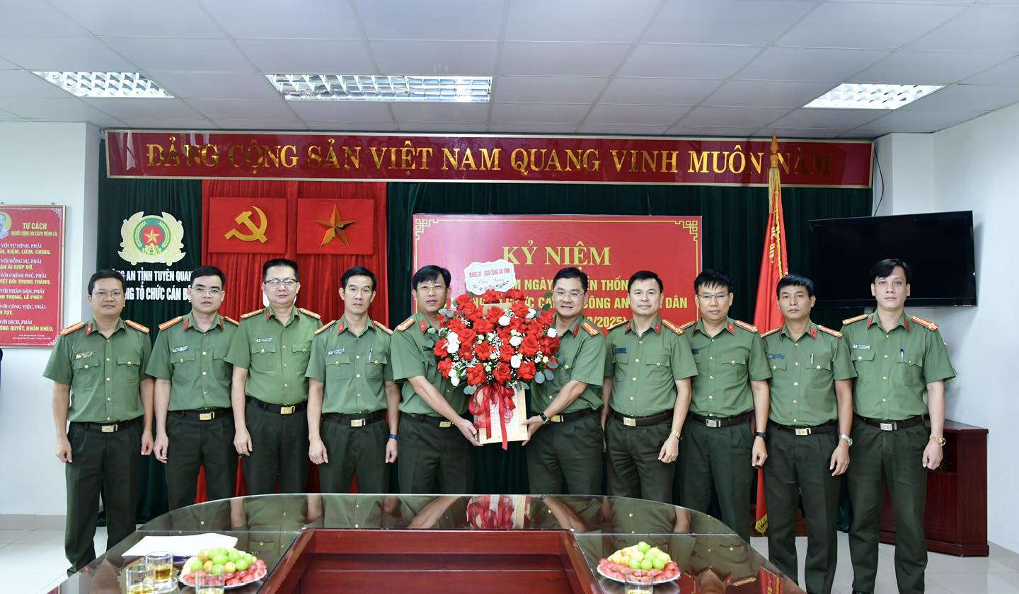 KỶ NIỆM NGÀY TRUYỀN THỐNG LỰC LƯỢNG TỔ CHỨC CÁN BỘ CAND