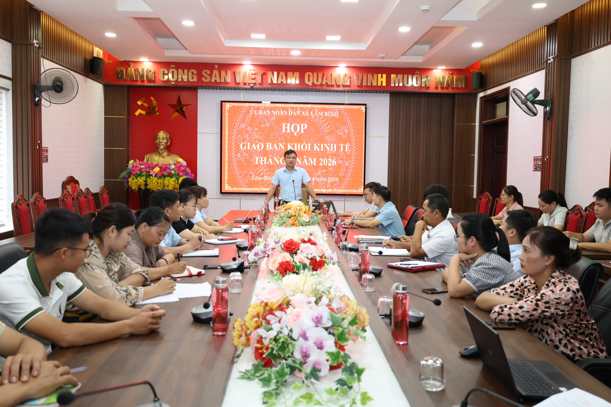 quang cảnh HN.JPG