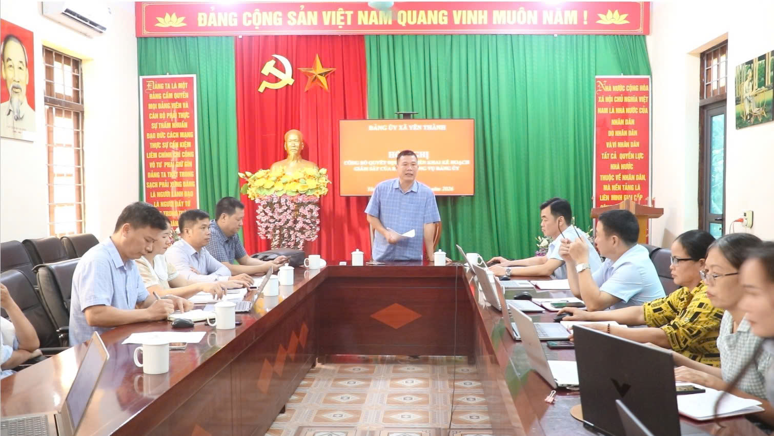 Hội nghị công bố quyết định và triển khai kế hoạch giám sát của Ban Thường vụ Đảng ủy đối với Chi bộ UBND xã Yên Thành