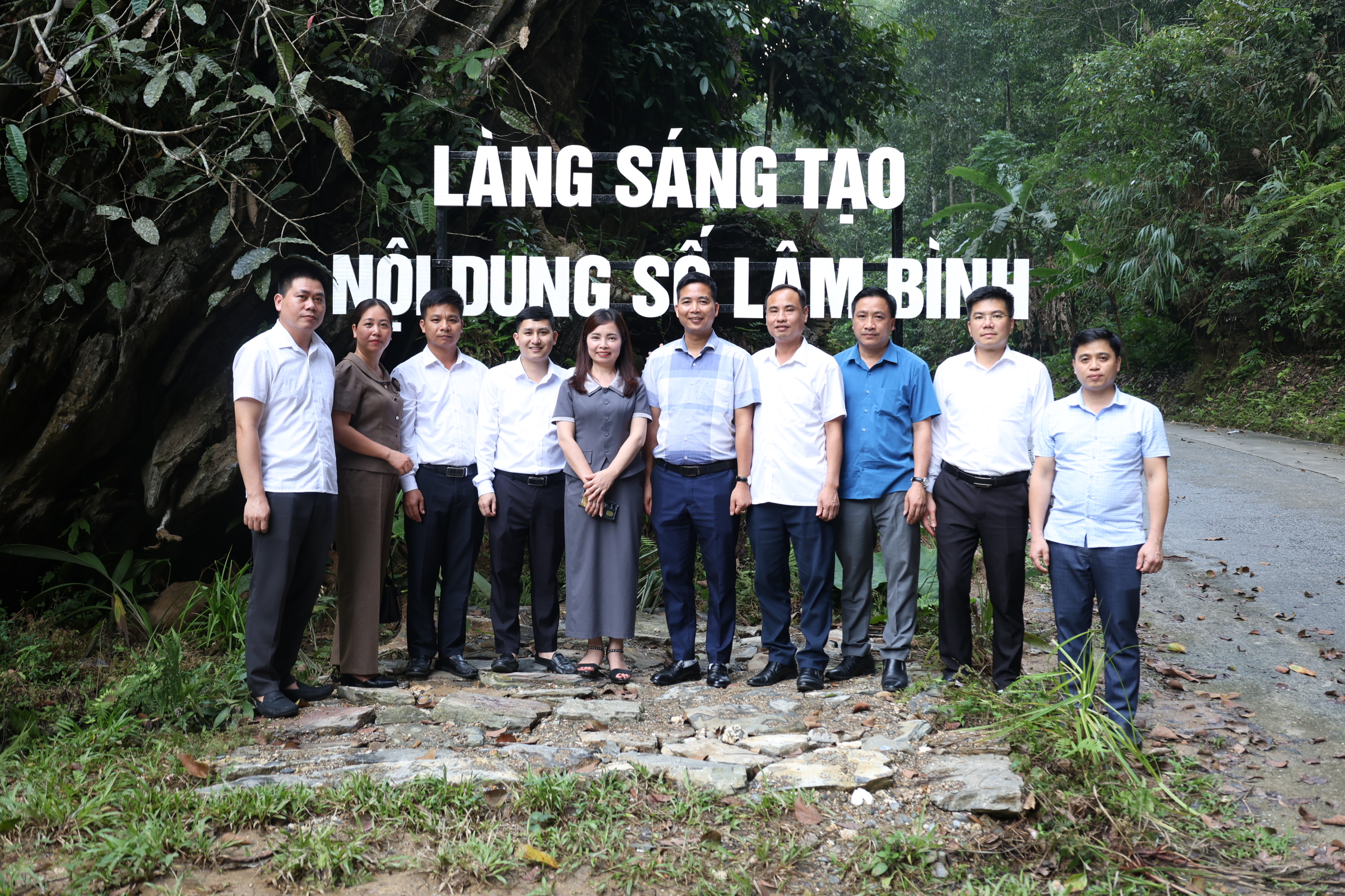 Xã Lâm Bình tiếp đón đoàn công tác xã Bằng Lang học tập kinh nghiệm Làng sáng tạo nội dung số