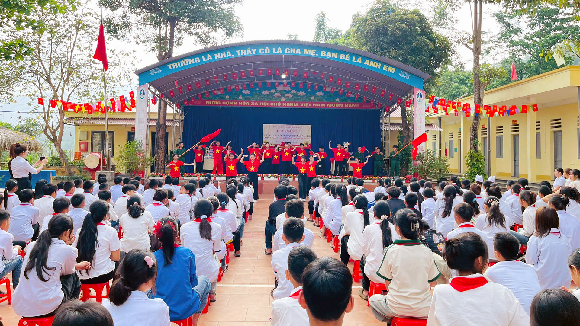 SHDC_non song thong nhat (7).jpg