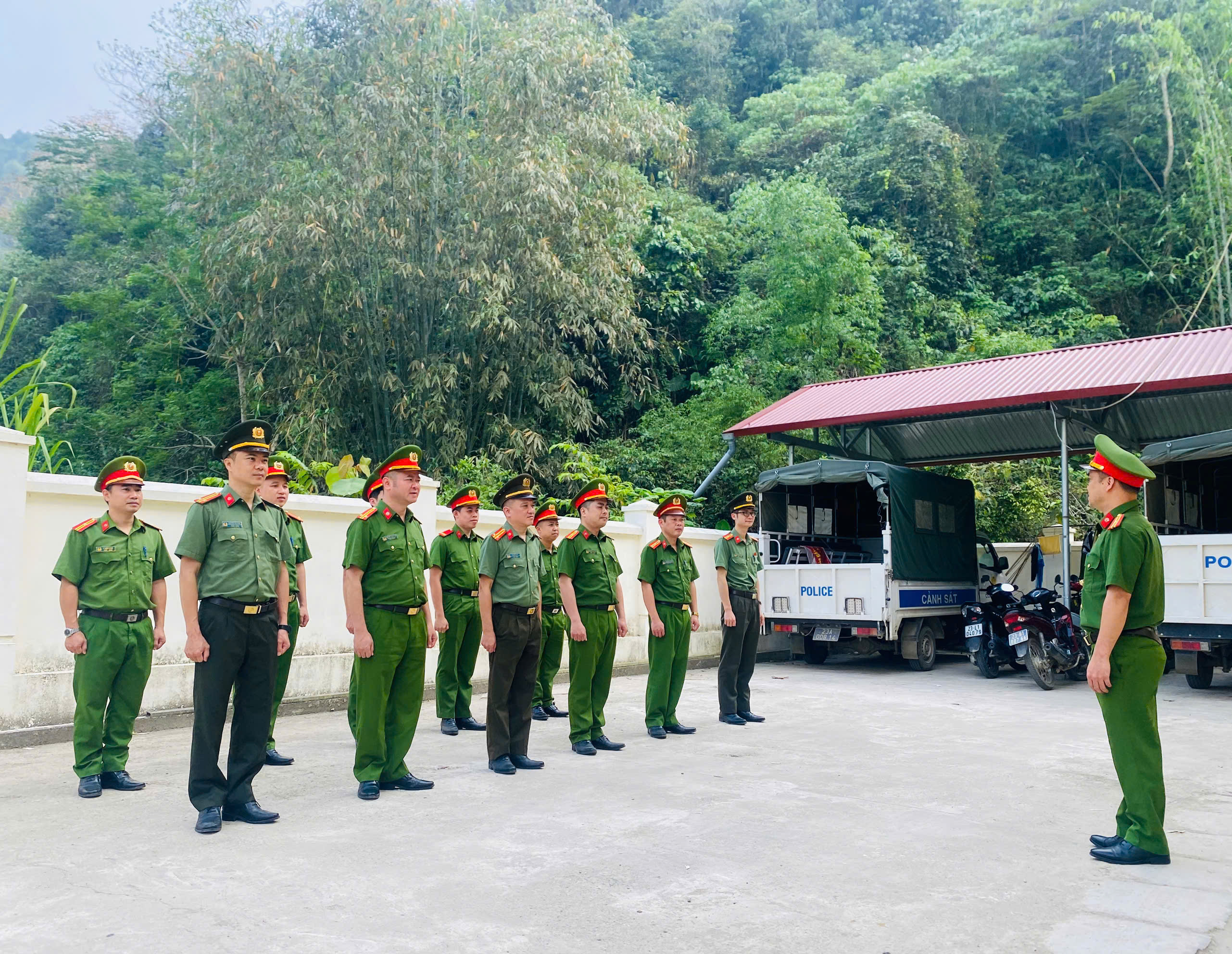 CÔNG AN XÃ MINH NGỌC TỔ CHỨC TẬP HUẤN ĐIỀU LỆNH, QUÂN SỰ, VÕ THUẬT NĂM 2026