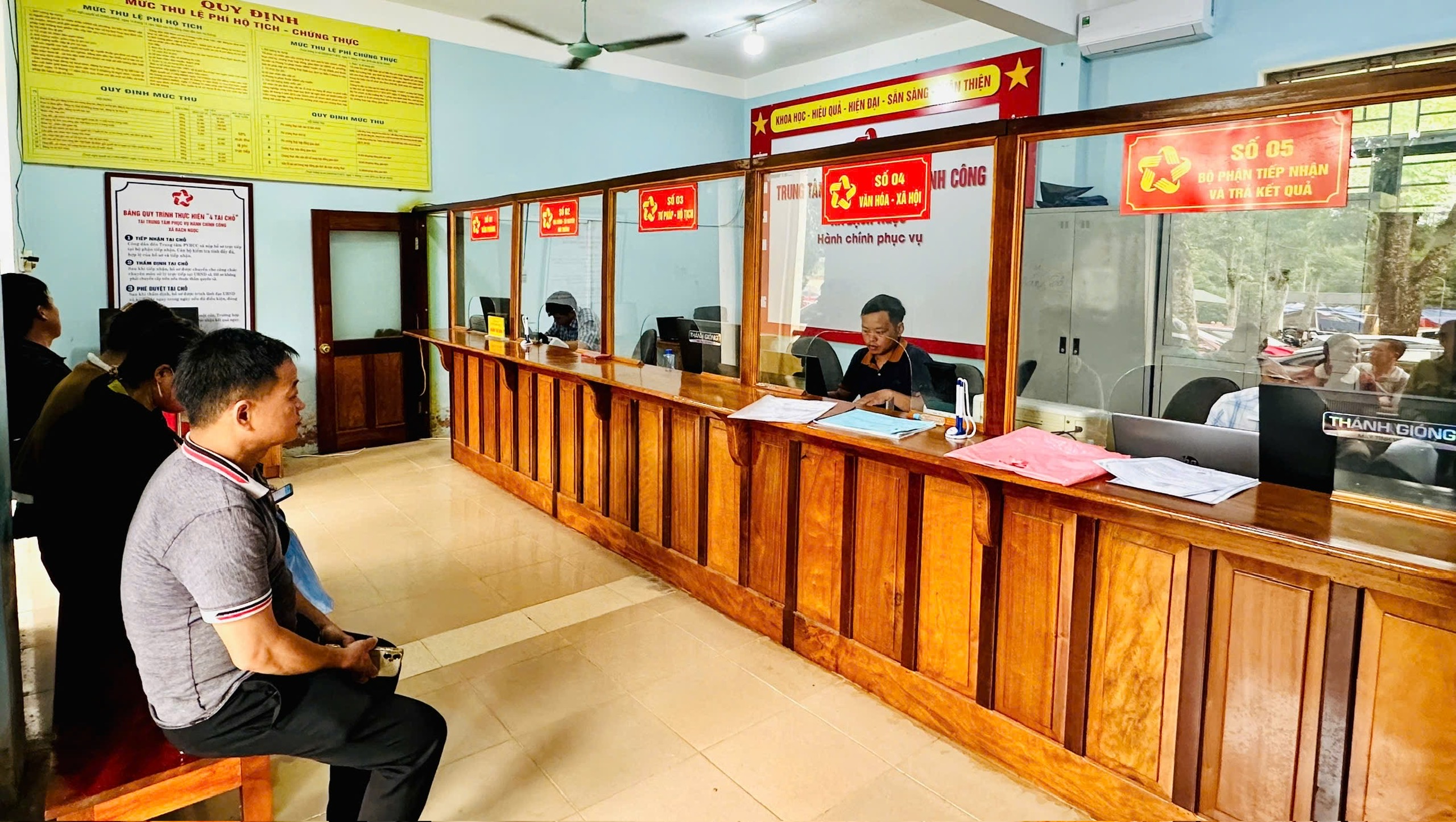 Trung tâm phục vụ hành chính công xã nâng cao chất lượng phục vụ người dân, đẩy mạnh cải cách hành chính và chuyển đổi số