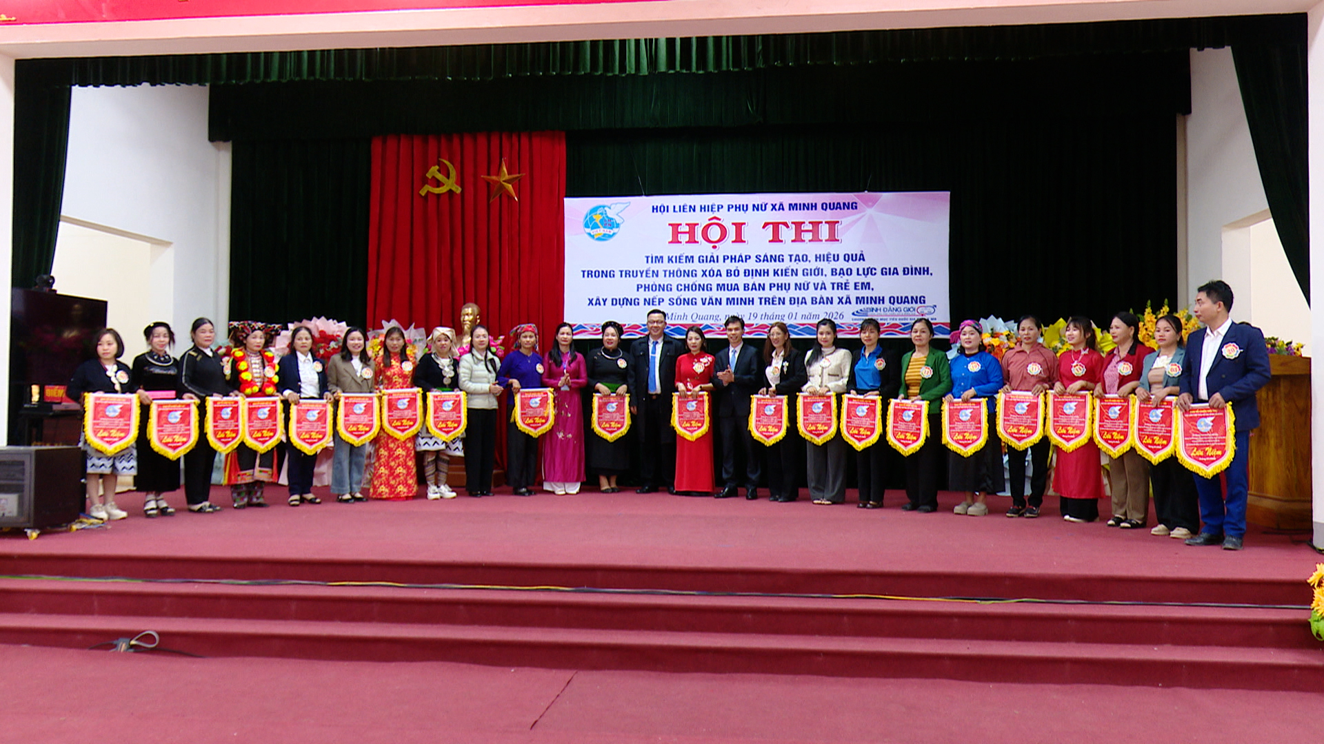 Hội LHPN xã Minh Quang tổ chức Hội thi tìm kiếm giải pháp sáng tạo, hiệu quả trong truyền thông xóa bỏ định kiến giới, bạo lực gia đình, xây dựng nếp sống văn minh, phòng chống mua bán phụ nữ và trẻ em