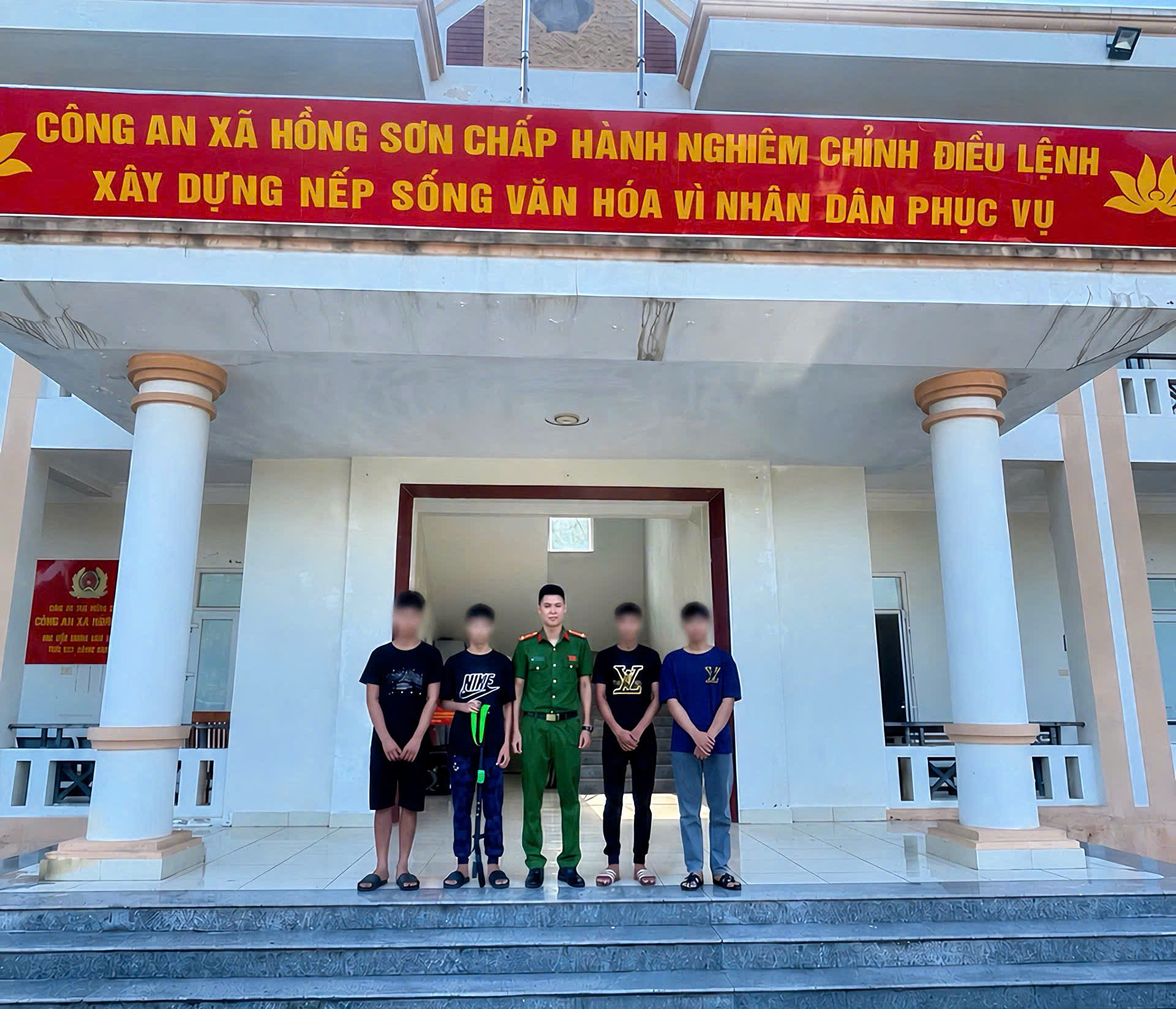 KỊP THỜI NGĂN CHẶN NHÓM THANH THIẾU NIÊN CHUẨN BỊ THỰC HIỆN HÀNH VI VI PHẠM PHÁP LUẬT