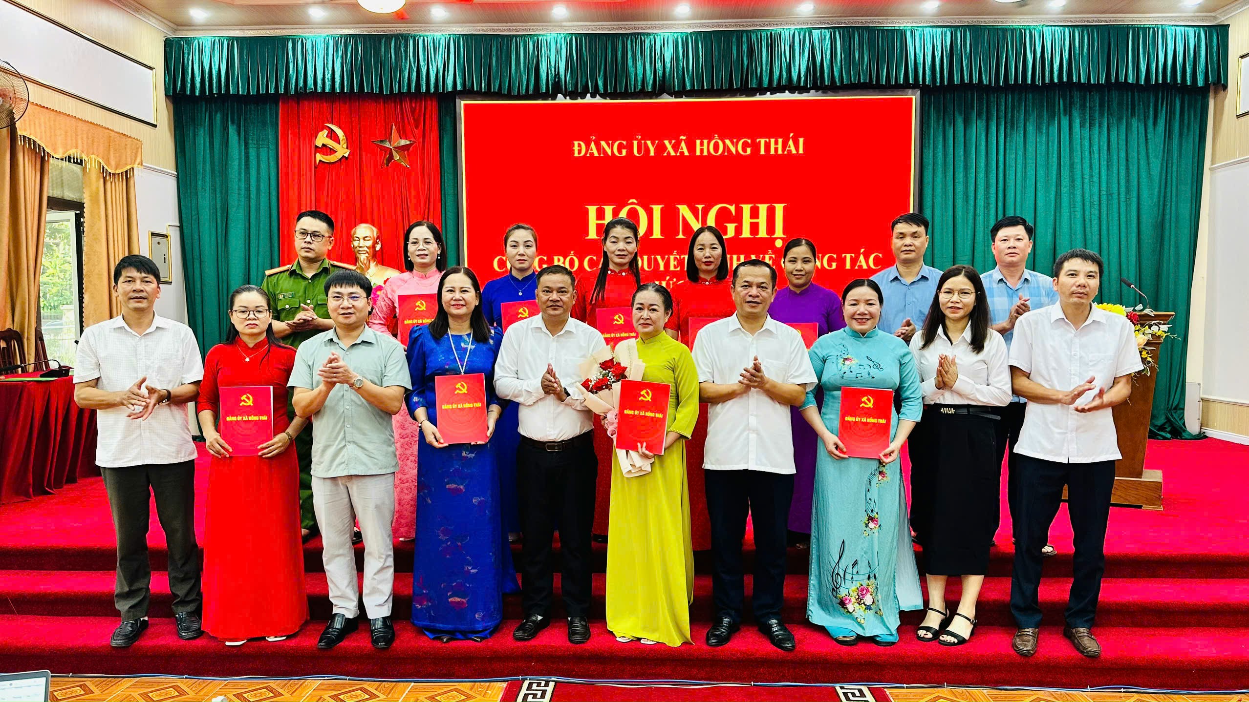 Hồng Thái tổ chức Hội nghị công bố các quyết định về công tác tổ chức, cán bộ