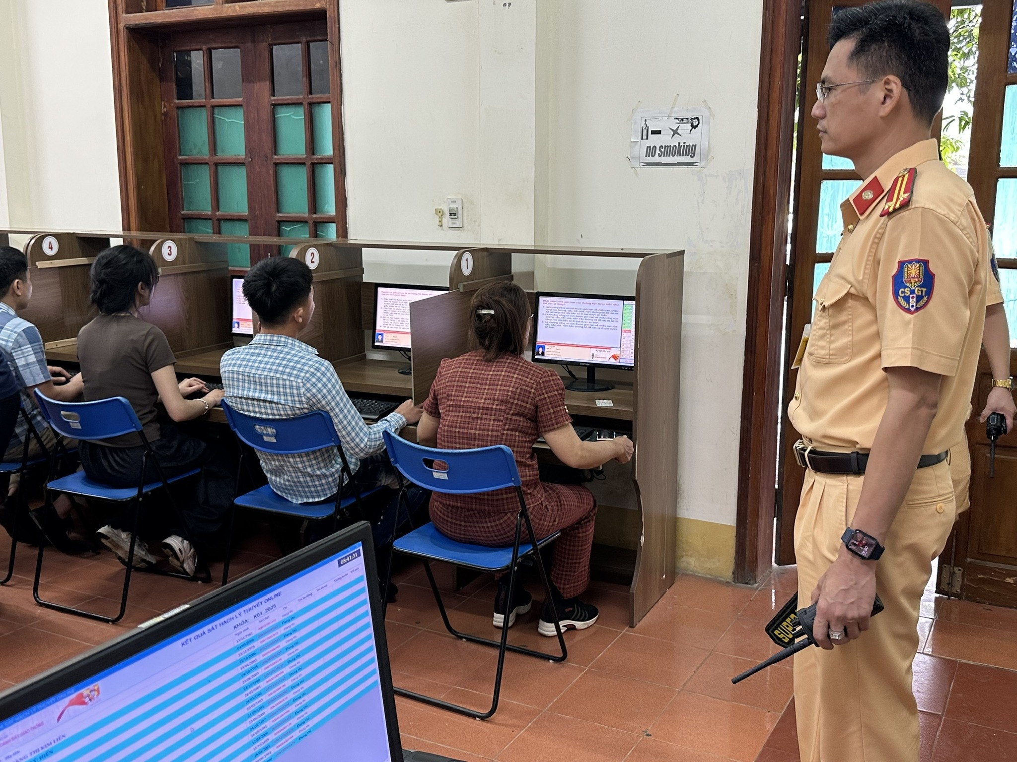 Đẩy mạnh cải cách hành chính - Vì Nhân dân phục vụ