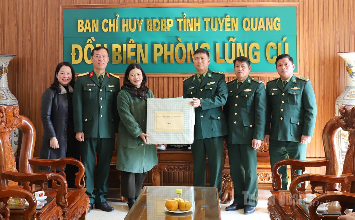 Đoàn công tác của UBND tỉnh do đồng chí Vương Ngọc Hà, Ủy viên BTV Tỉnh ủy, Phó Chủ tịch UBND tỉnh đã có buổi làm việc với BTV Đảng ủy xã Lũng Cú 