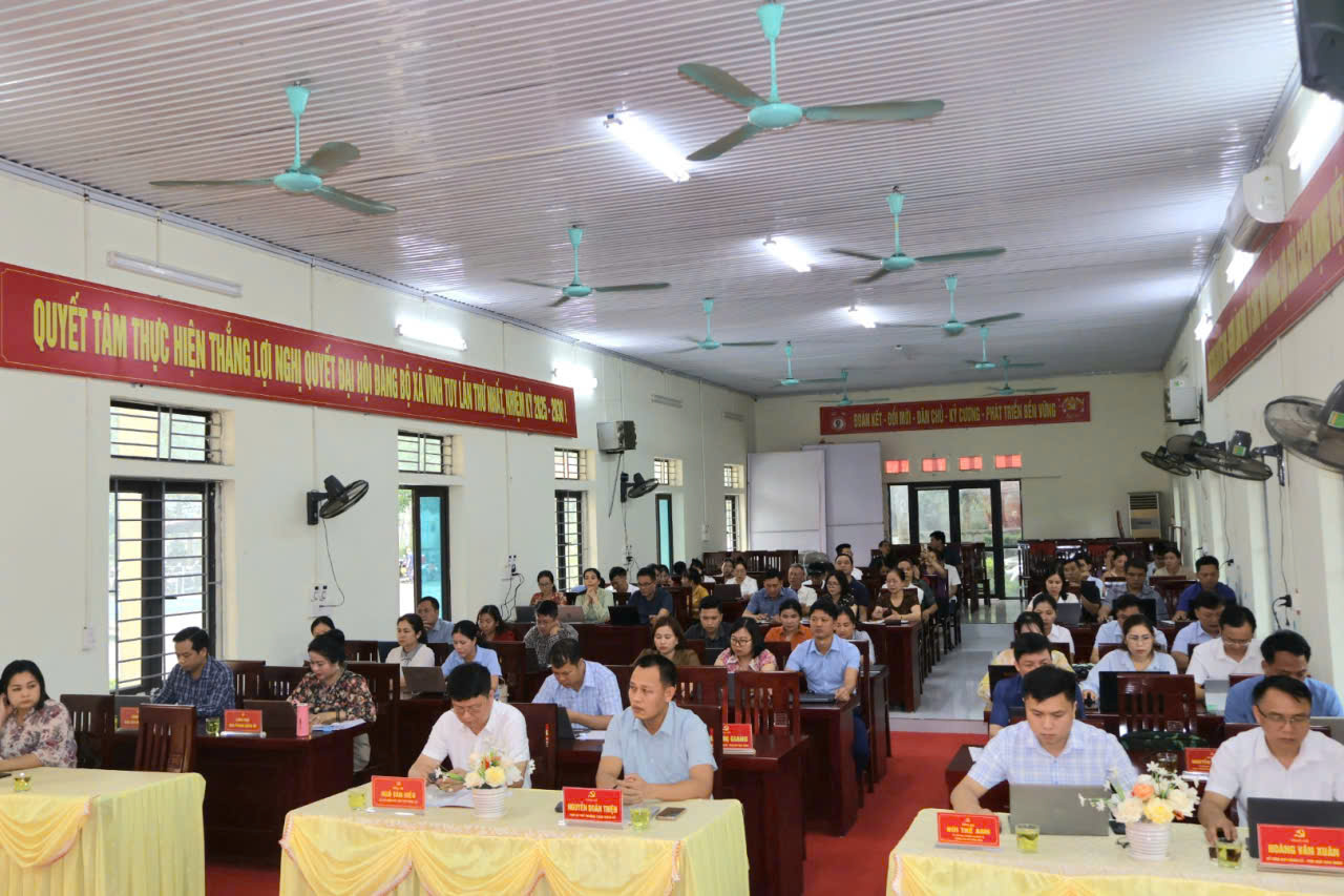 HN qu&aacute;n triệt tc.jpg