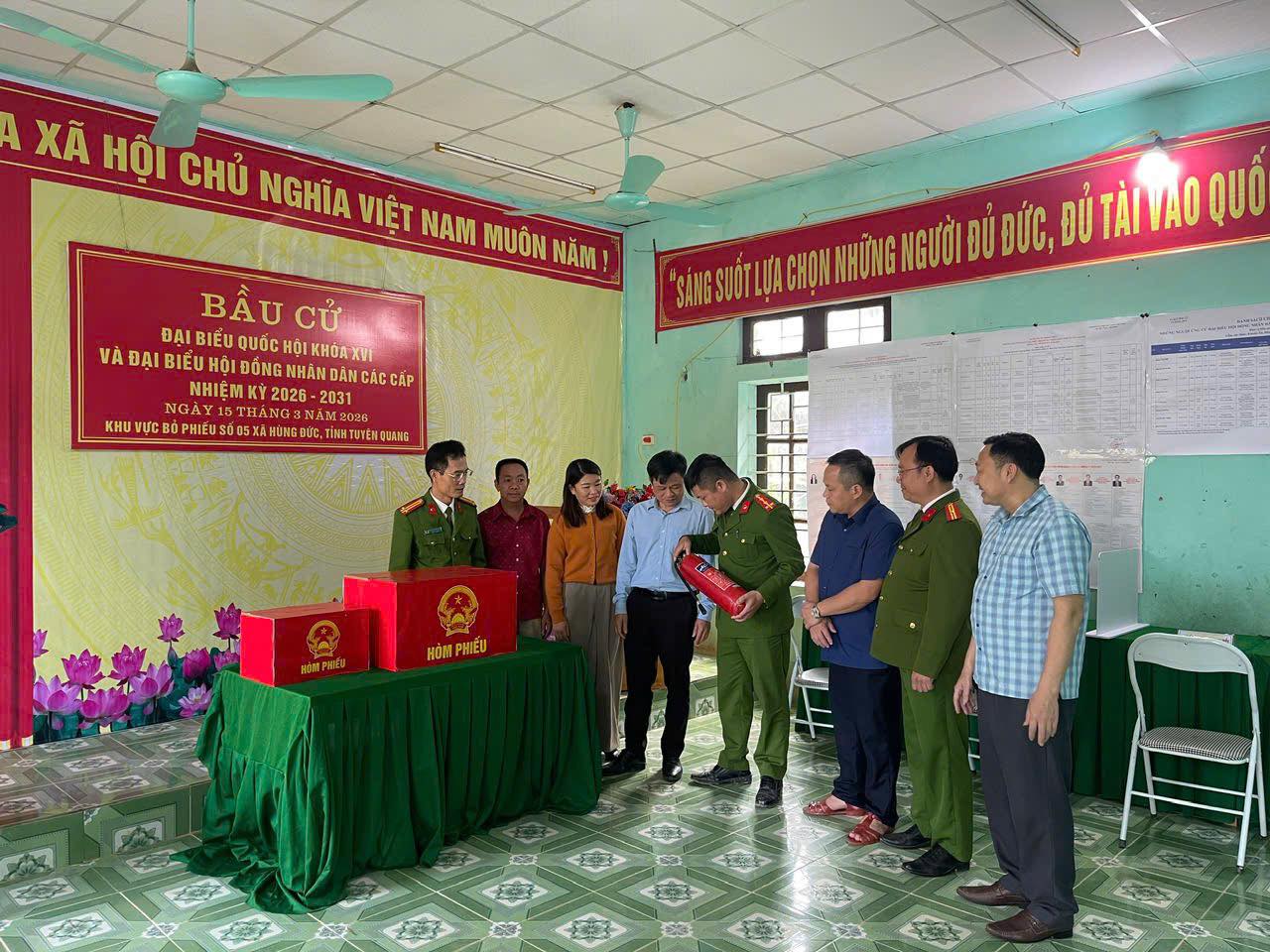 QUYẾT TÂM KHÔNG ĐỂ XẢY RA BỊ ĐỘNG, BẤT NGỜ TẠI CÁC ĐIỂM BỎ PHIẾU