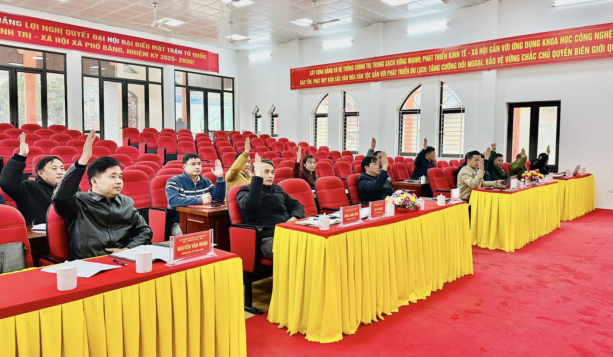 ĐẢNG ỦY XÃ PHỐ BẢNG TỔ CHỨC HỘI NGHỊ LẤY Ý KIẾN CỬ TRI NƠI CÔNG TÁC ĐỐI VỚI NGƯỜI ĐƯỢC GIỚI THIỆU ỨNG CỬ ĐẠI BIỂU HĐND TỈNH NHIỆM KỲ 2026–2031