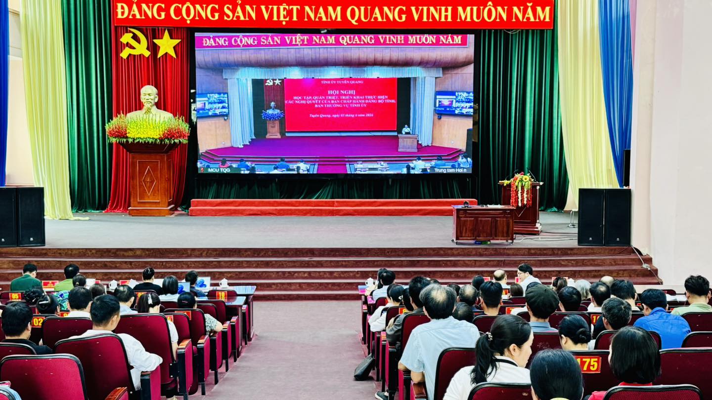 XÃ YÊN MINH THAM DỰ HỘI NGHỊ HỌC TẬP, QUÁN TRIỆT, TRIỂN KHAI THỰC HIỆN CÁC NGHỊ QUYẾT CỦA BCH ĐẢNG BỘ TỈNH, BAN THƯỜNG VỤ TỈNH ỦY