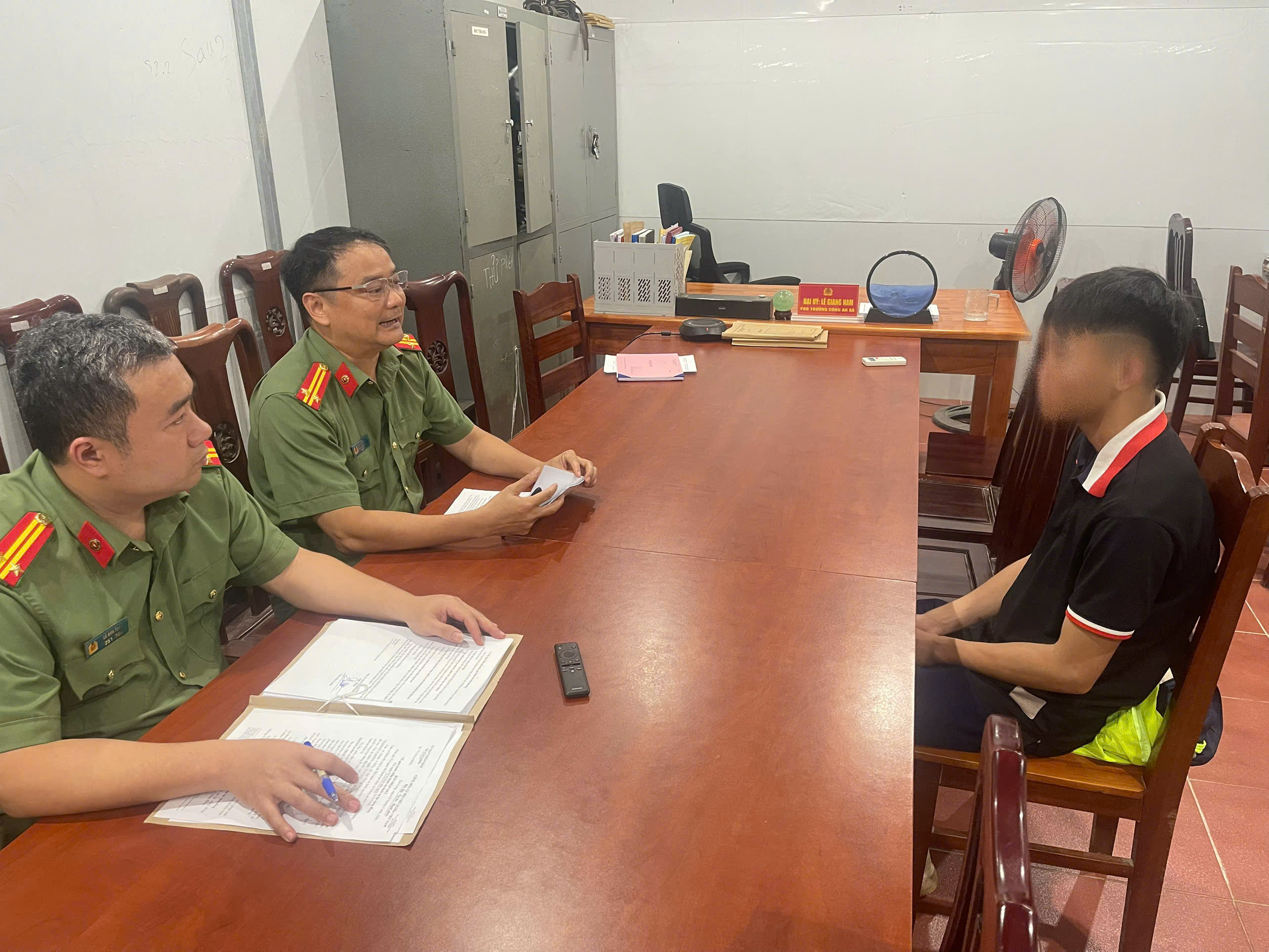 CÔNG AN XÃ TÂN LONG XÁC MINH, LÀM RÕ TRƯỜNG HỢP ĐĂNG TẢI THÔNG TIN SAI SỰ THẬT