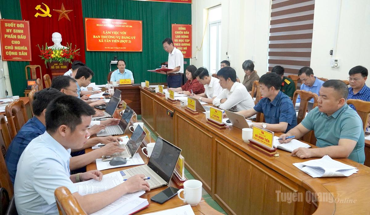 Đồng chí Vân Đình Thảo làm việc với Ban Thường vụ Đảng ủy xã Tân Tiến, Nậm Dịch