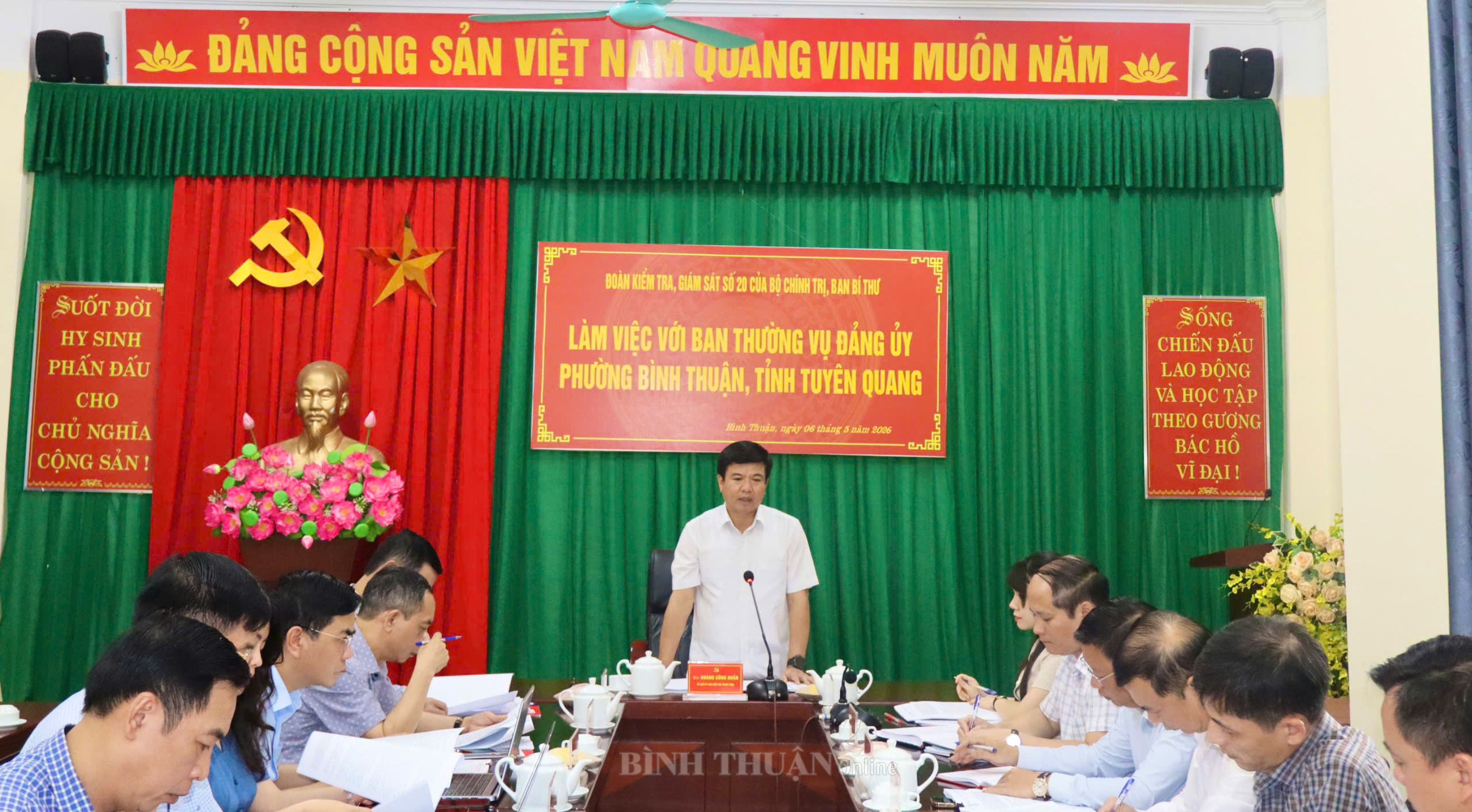 ĐOÀN KIỂM TRA, GIÁM SÁT SỐ 20 BỘ CHÍNH TRỊ, BAN BÍ THƯ LÀM VIỆC VỚI BAN THƯỜNG VỤ ĐẢNG ỦY PHƯỜNG BÌNH THUẬN
