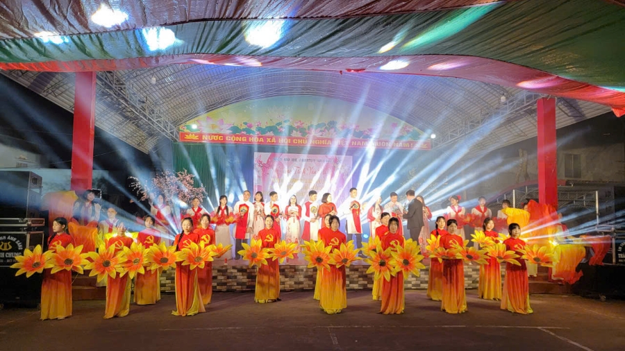 Đ&ecirc;m văn nghệ b&igrave;a1.jpg