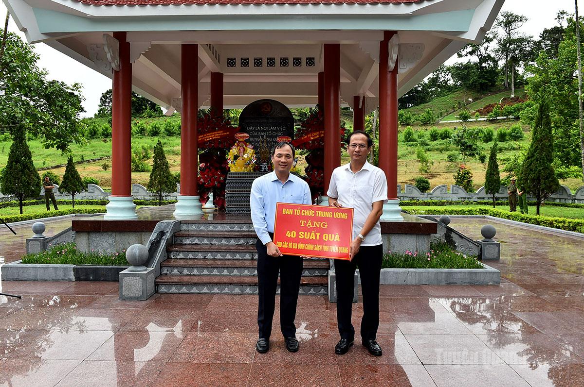 Đoàn công tác Ban Tổ chức Trung ương về nguồn tại Khu di tích quốc gia đặc biệt Tân Trào