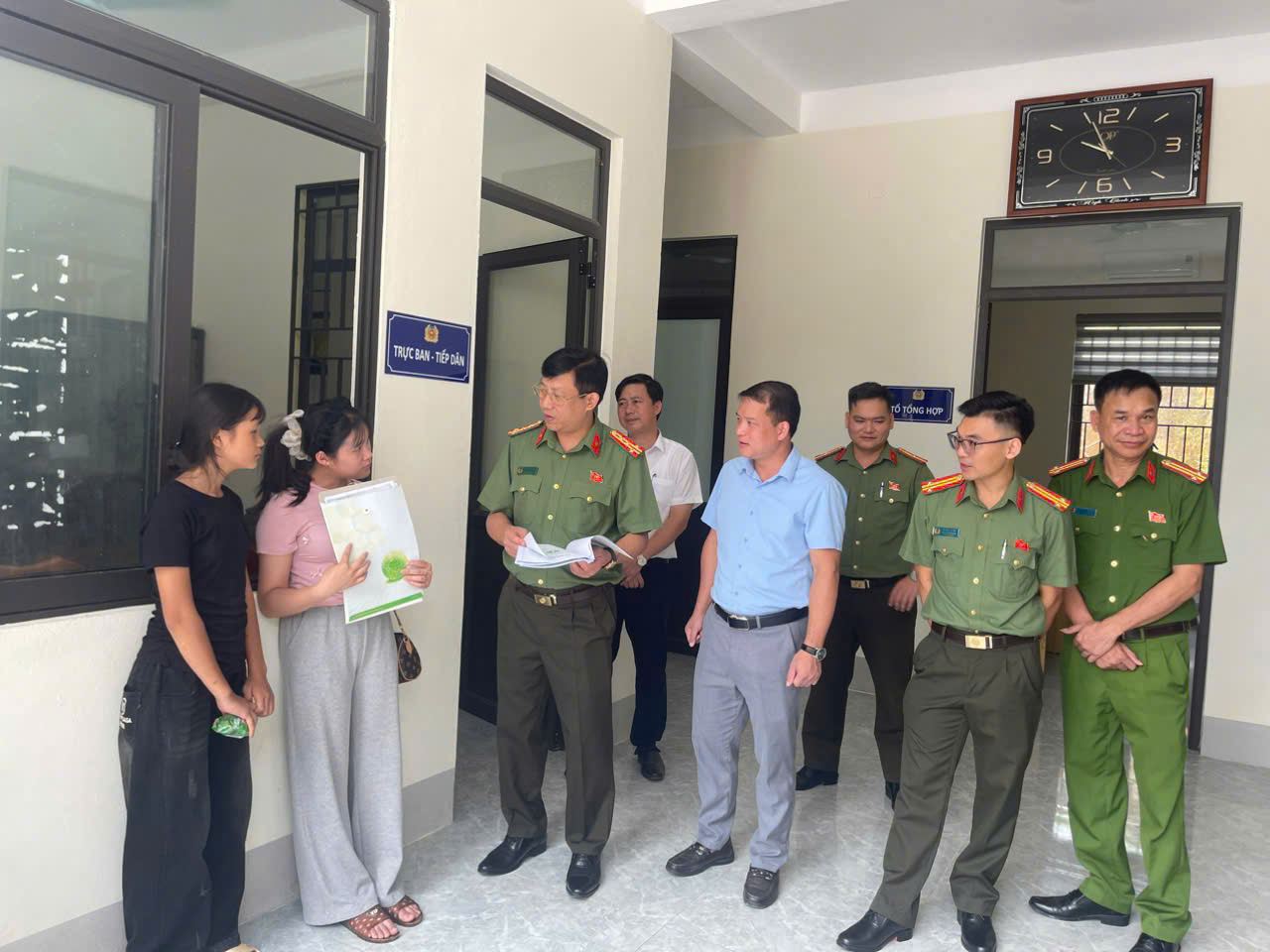 LÃNH ĐẠO CÔNG AN TỈNH LÀM VIỆC VỚI CÔNG AN XÃ ĐỒNG TÂM SAU SÁP NHẬP  