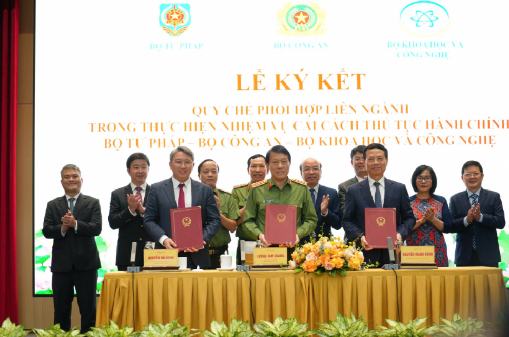 CẢI CÁCH THỦ TỤC HÀNH CHÍNH PHẢI ĐỔI MỚI THỰC CHẤT, TOÀN DIỆN, GẮN VỚI CHUYỂN ĐỔI SỐ