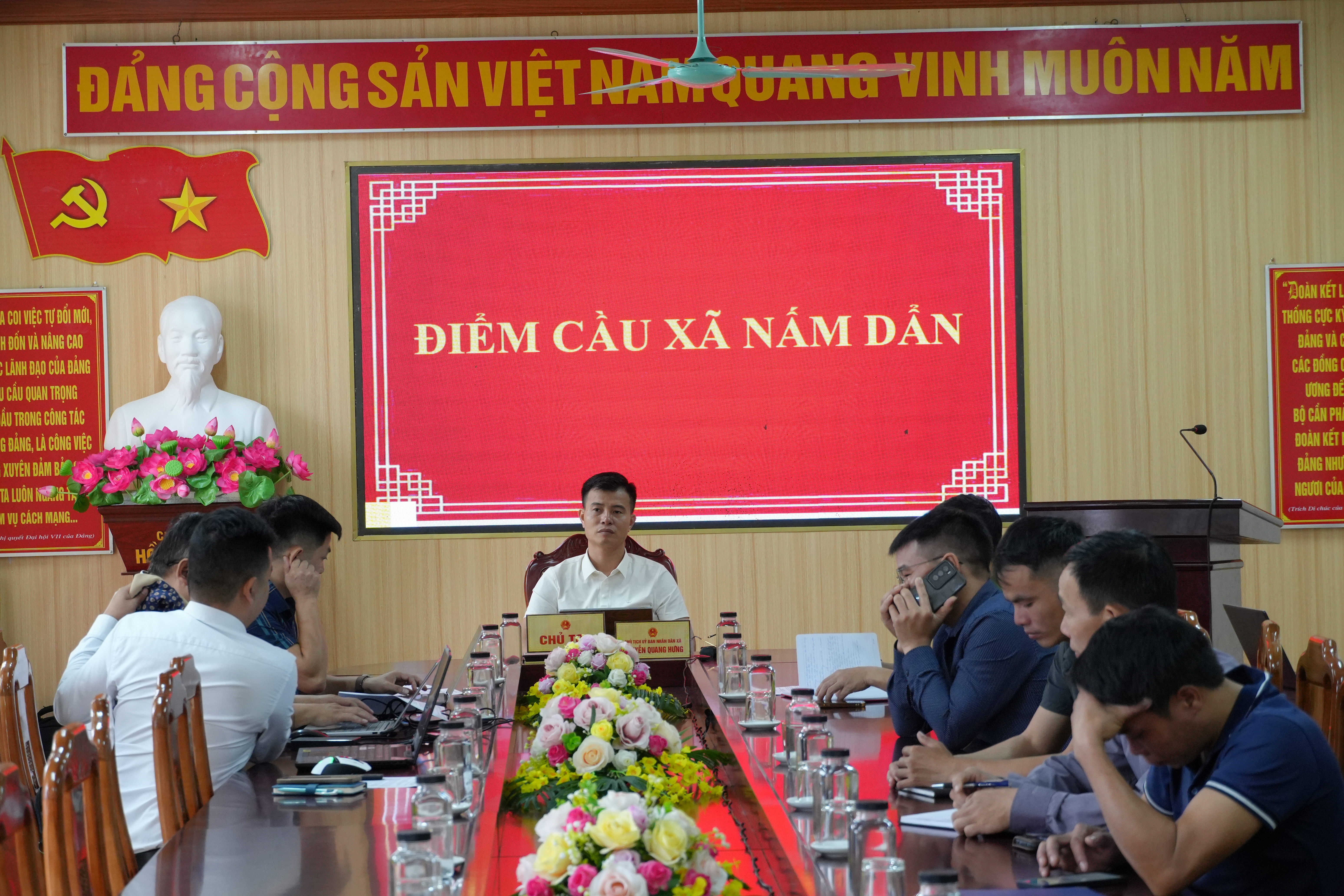 XÃ NẤM DẨN THAM DỰ HỘI NGHỊ TRỰC TUYẾN VỀ TIẾN ĐỘ TRIỂN KHAI CÔNG TÁC ĐẤT ĐAI