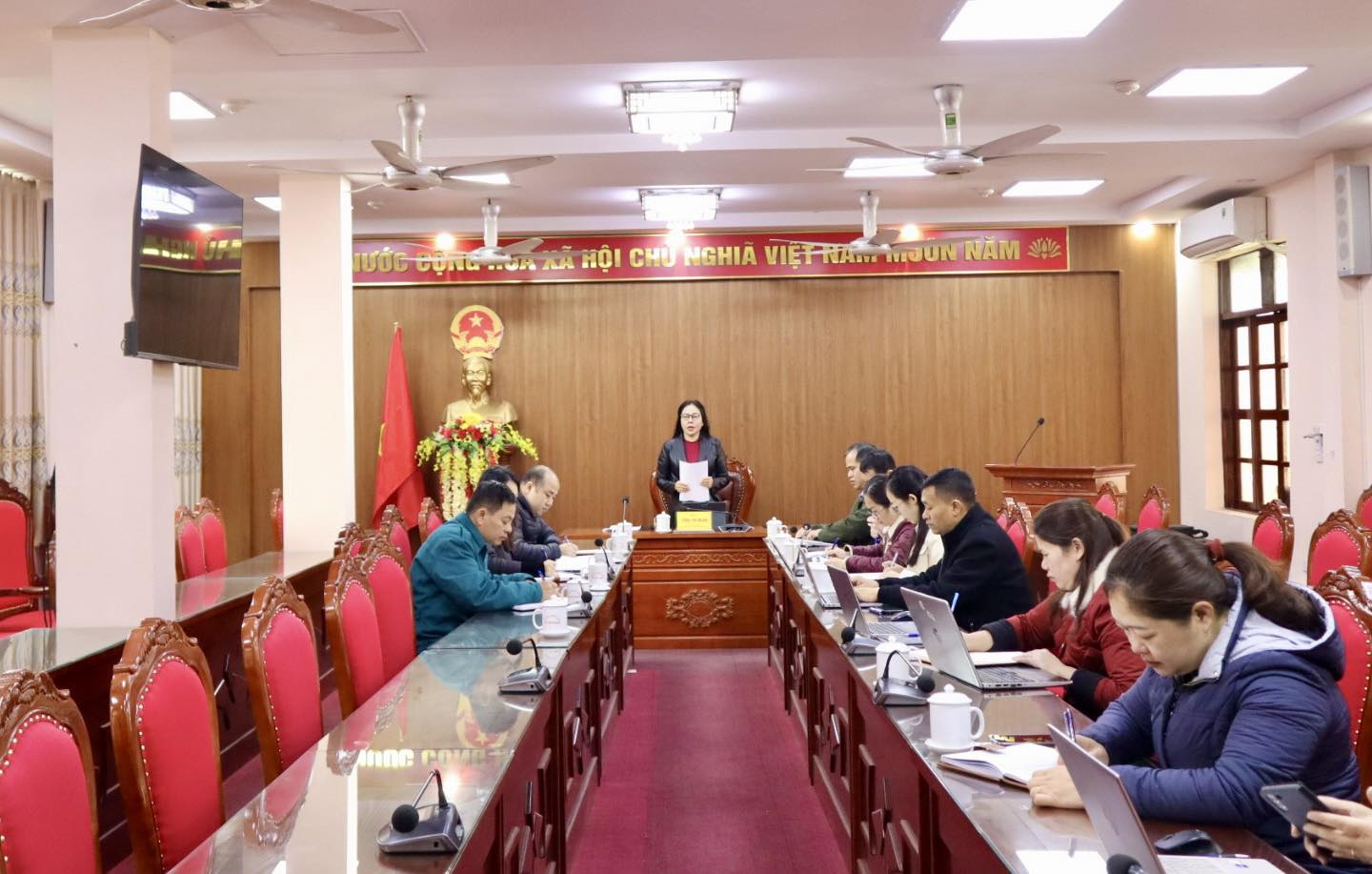 Họp Tiểu ban tuyên truyền, trang trí khánh tiết và Tiểu ban hậu cần phục vụ bầu cử