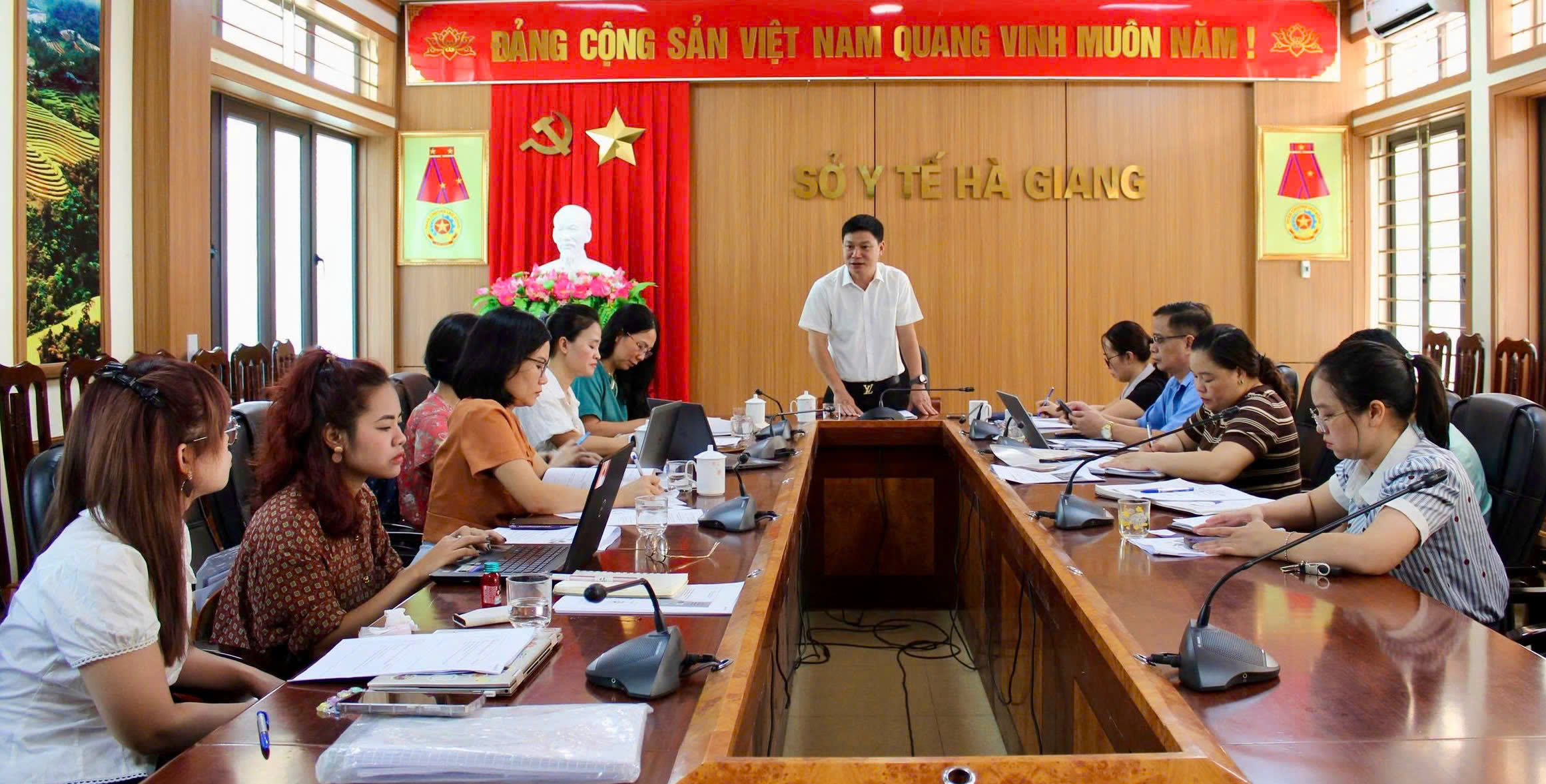Trung tâm Nghiên cứu và Đào tạo Phát triển Cộng đồng  làm việc với Sở Y tế 